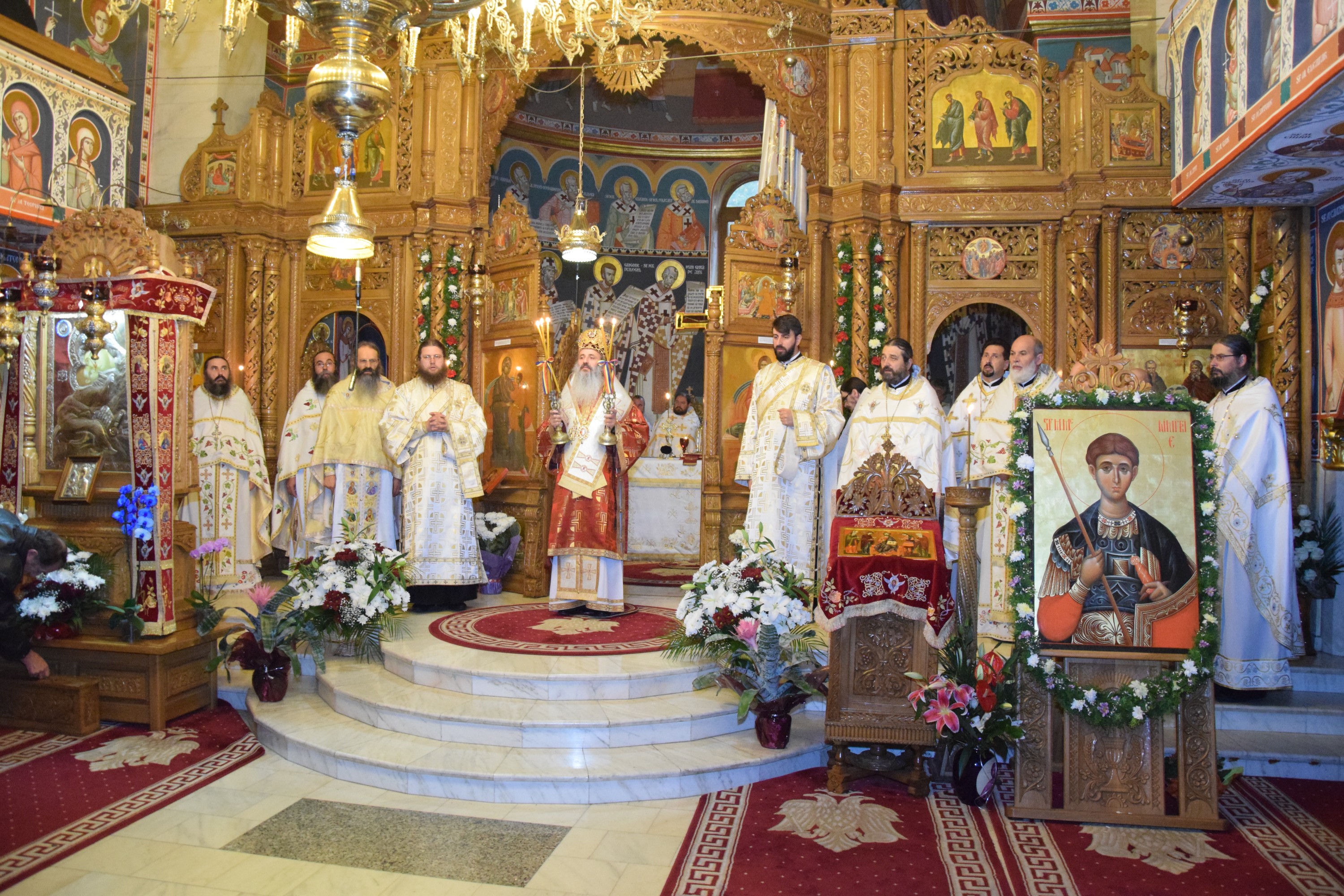 Sfântul Mare Mucenic Dimitrie, sărbătorit la Pângărați prin Liturghie arhierească Sfântul Mare Mucenic Dimitrie, sărbătorit la Pângărați prin Liturghie arhierească