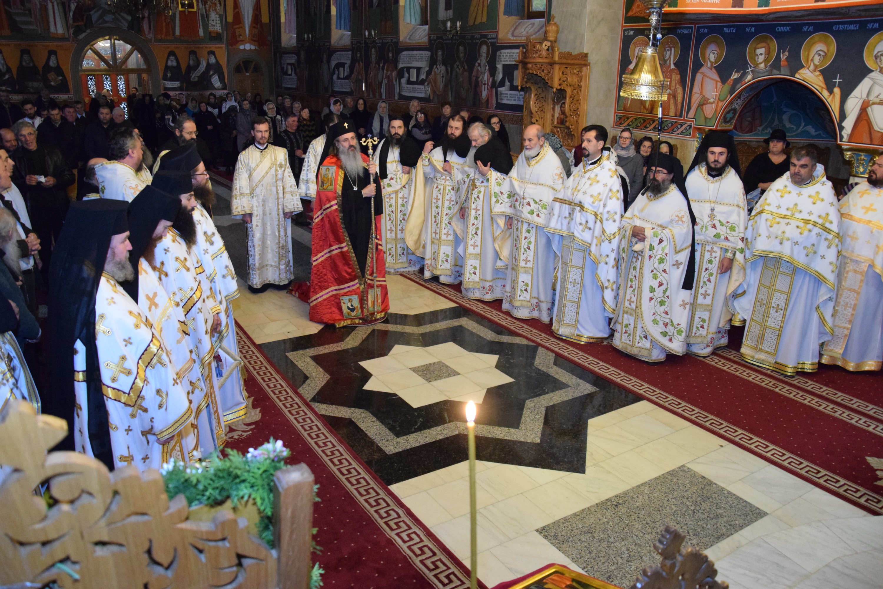 Sfântul Mare Mucenic Dimitrie, sărbătorit la Pângărați prin Liturghie arhierească Sfântul Mare Mucenic Dimitrie, sărbătorit la Pângărați prin Liturghie arhierească