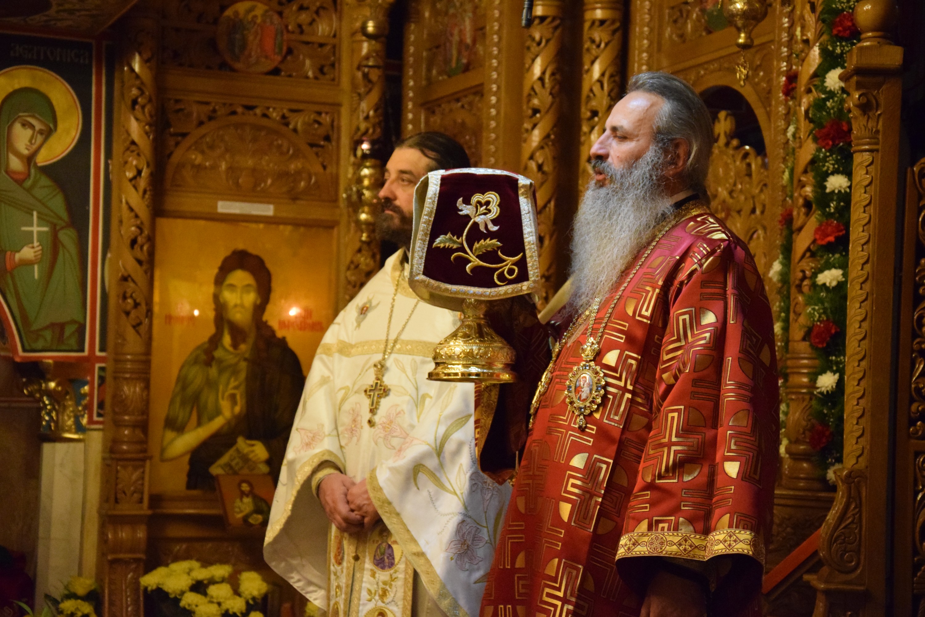 Sfântul Mare Mucenic Dimitrie, sărbătorit la Pângărați prin Liturghie arhierească Sfântul Mare Mucenic Dimitrie, sărbătorit la Pângărați prin Liturghie arhierească