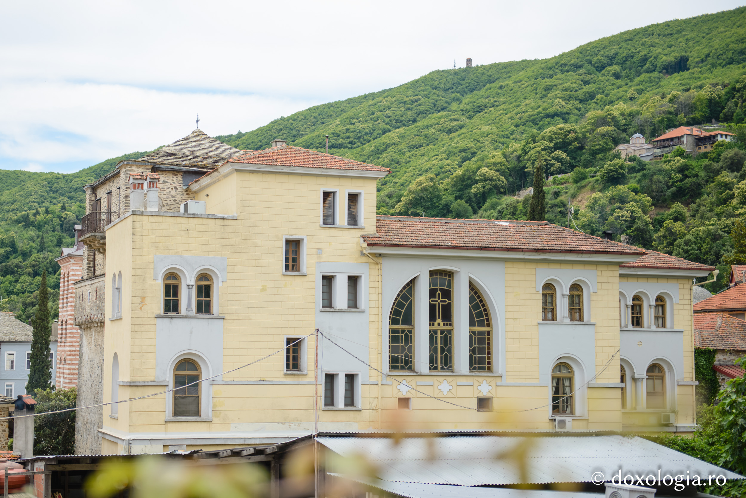 Clădirea Sfintei Chinotite din Muntele Athos / Foto: Pr. Silviu Cluci Clădirea Sfintei Chinotite din Muntele Athos