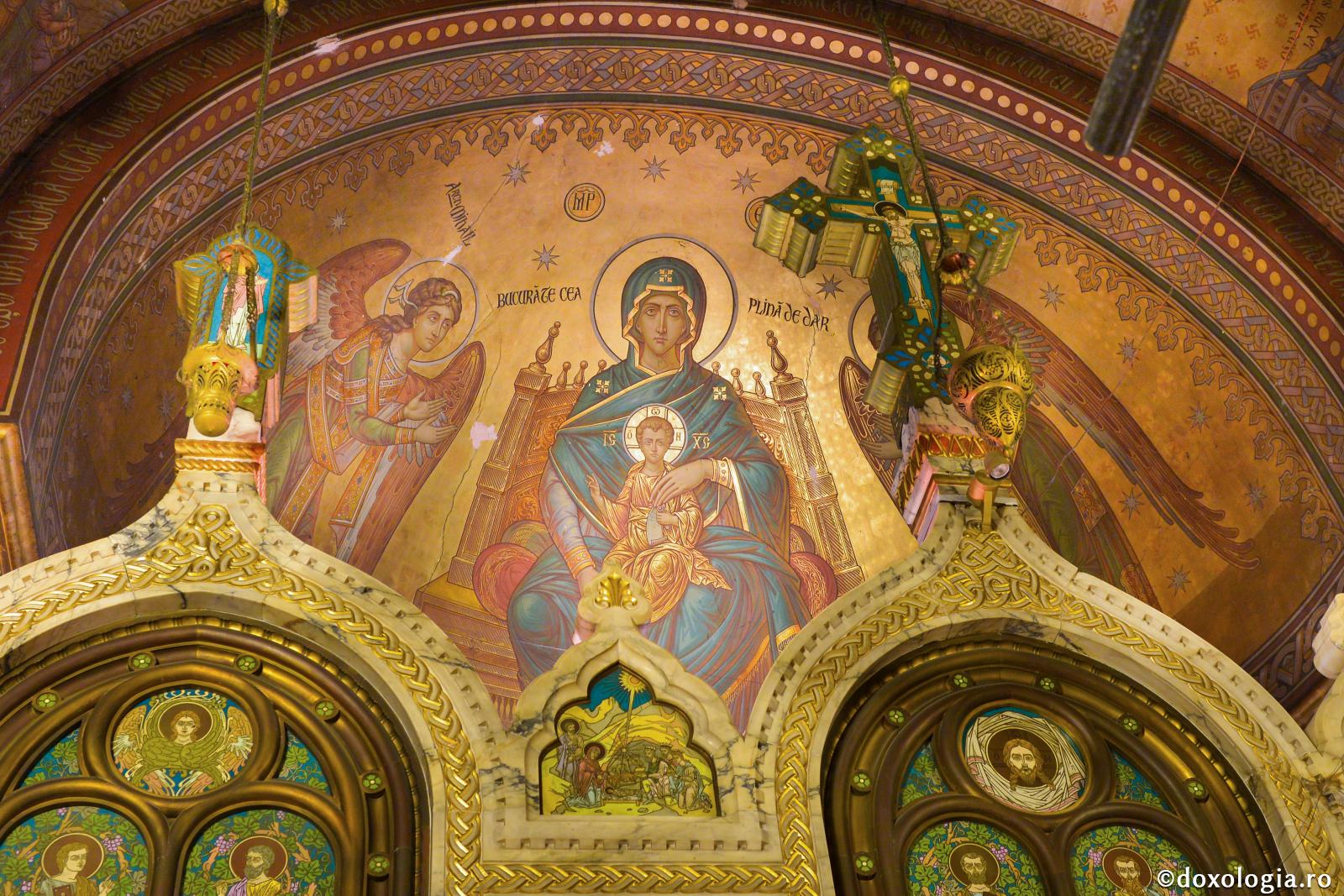 Maica Domnului răsplătește mila arătată celor adormiți / Foto: Oana Nechifor Maica Domnului