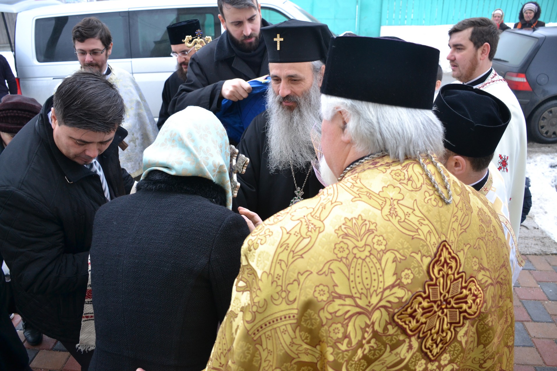 Liturghie și vizită arhierească la Todirești Liturghie și vizită arhierească la Todirești