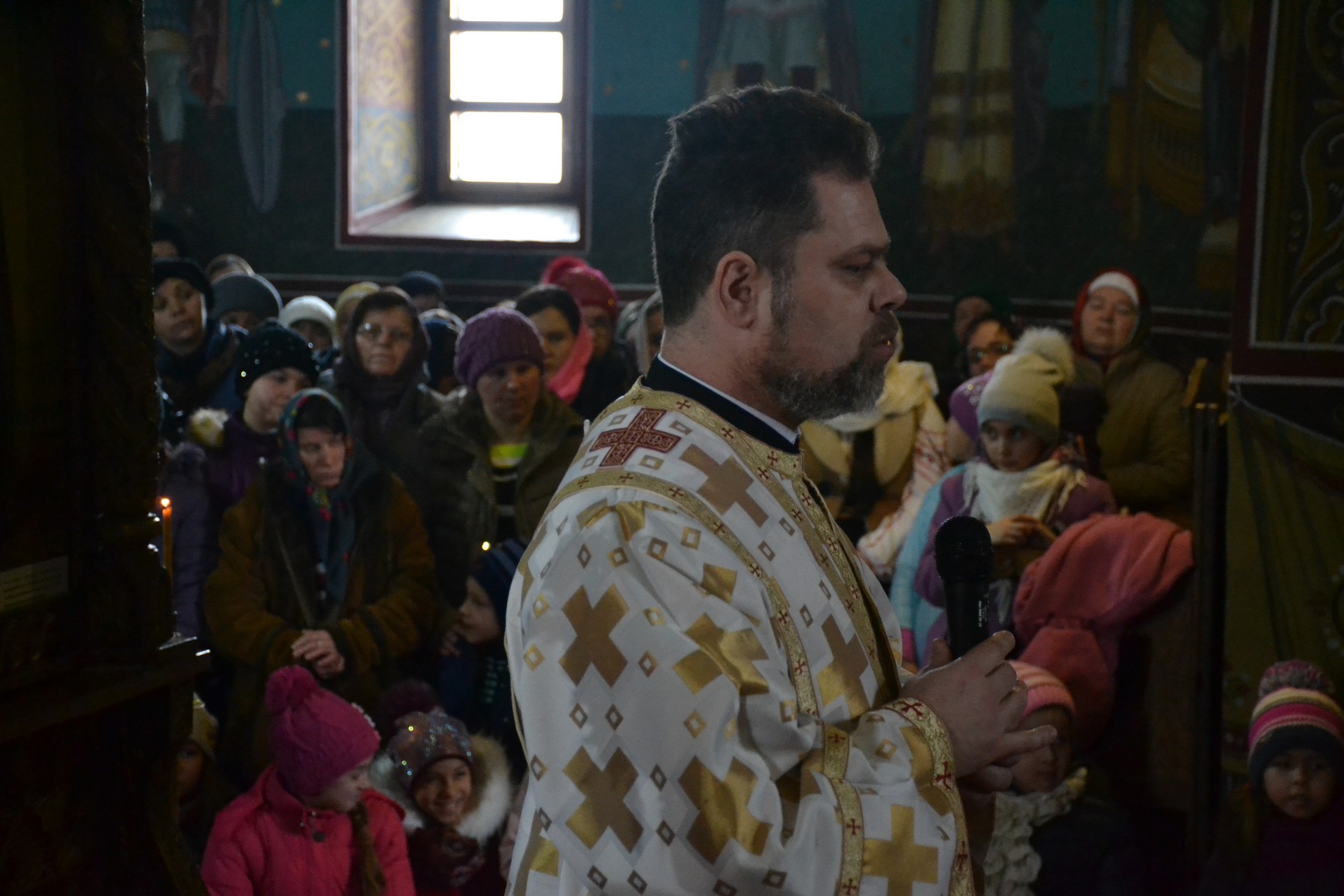 Liturghie și vizită arhierească la Todirești Liturghie și vizită arhierească la Todirești
