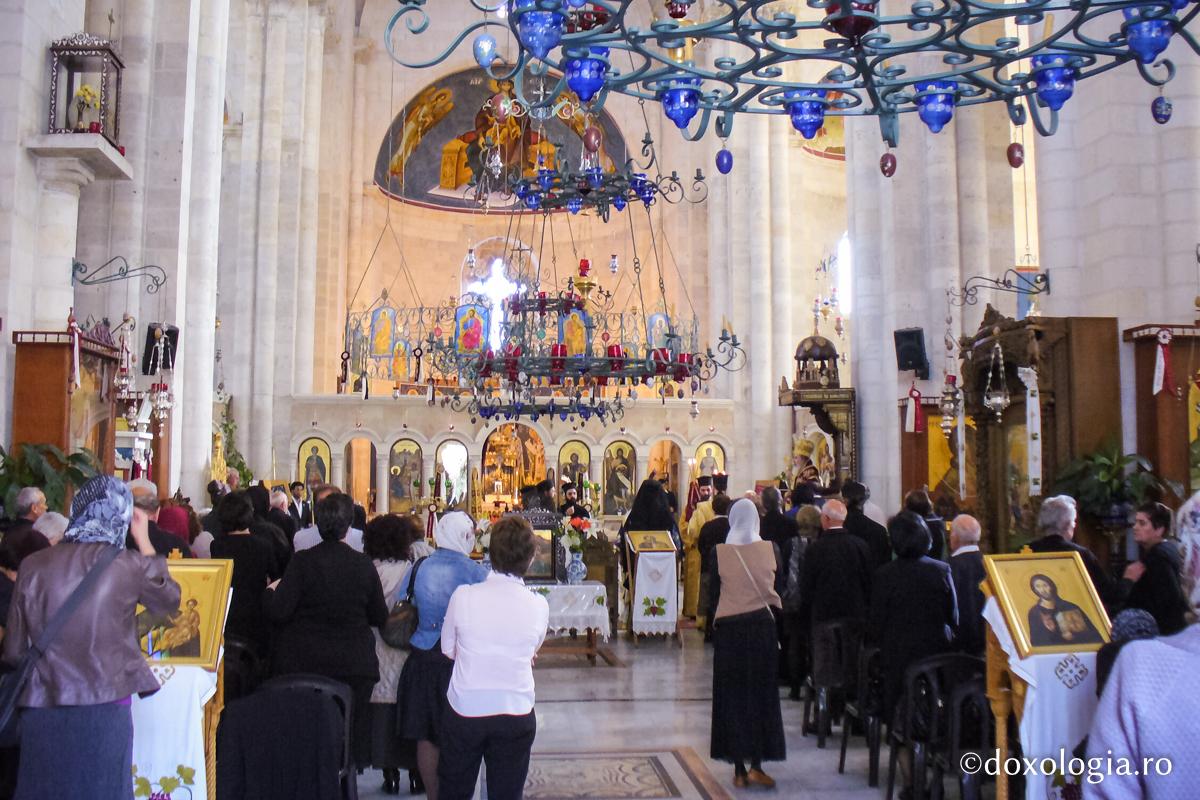Biserica Sfintei Fotini – Samarineanca de la Fântâna lui Iacov (interior) Biserica Sfintei Fotini