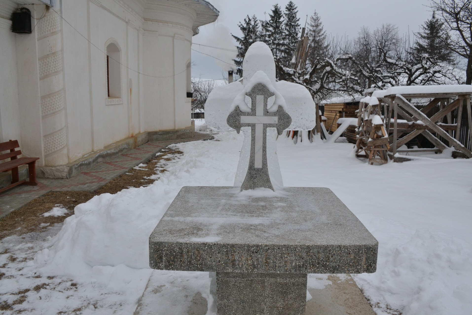 Mitropolitul Moldovei și Bucovinei, la Poiana-Vorona: „Să nu-i judecăm pe cei care au căzut în păcate grele” Mitropolitul Moldovei și Bucovinei, la Poiana-Vorona: „Să nu-i judecăm pe cei care au căzut în păcate grele”