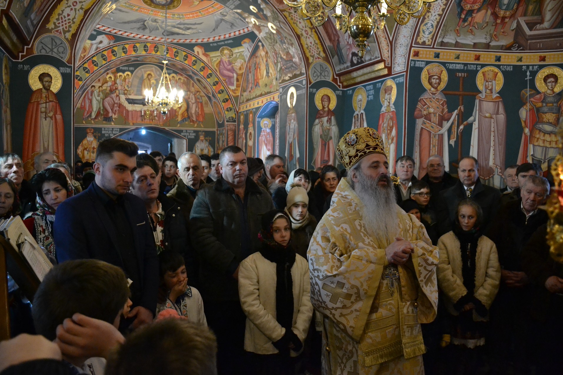Mitropolitul Moldovei și Bucovinei, la Poiana-Vorona: „Să nu-i judecăm pe cei care au căzut în păcate grele” Mitropolitul Moldovei și Bucovinei, la Poiana-Vorona: „Să nu-i judecăm pe cei care au căzut în păcate grele”