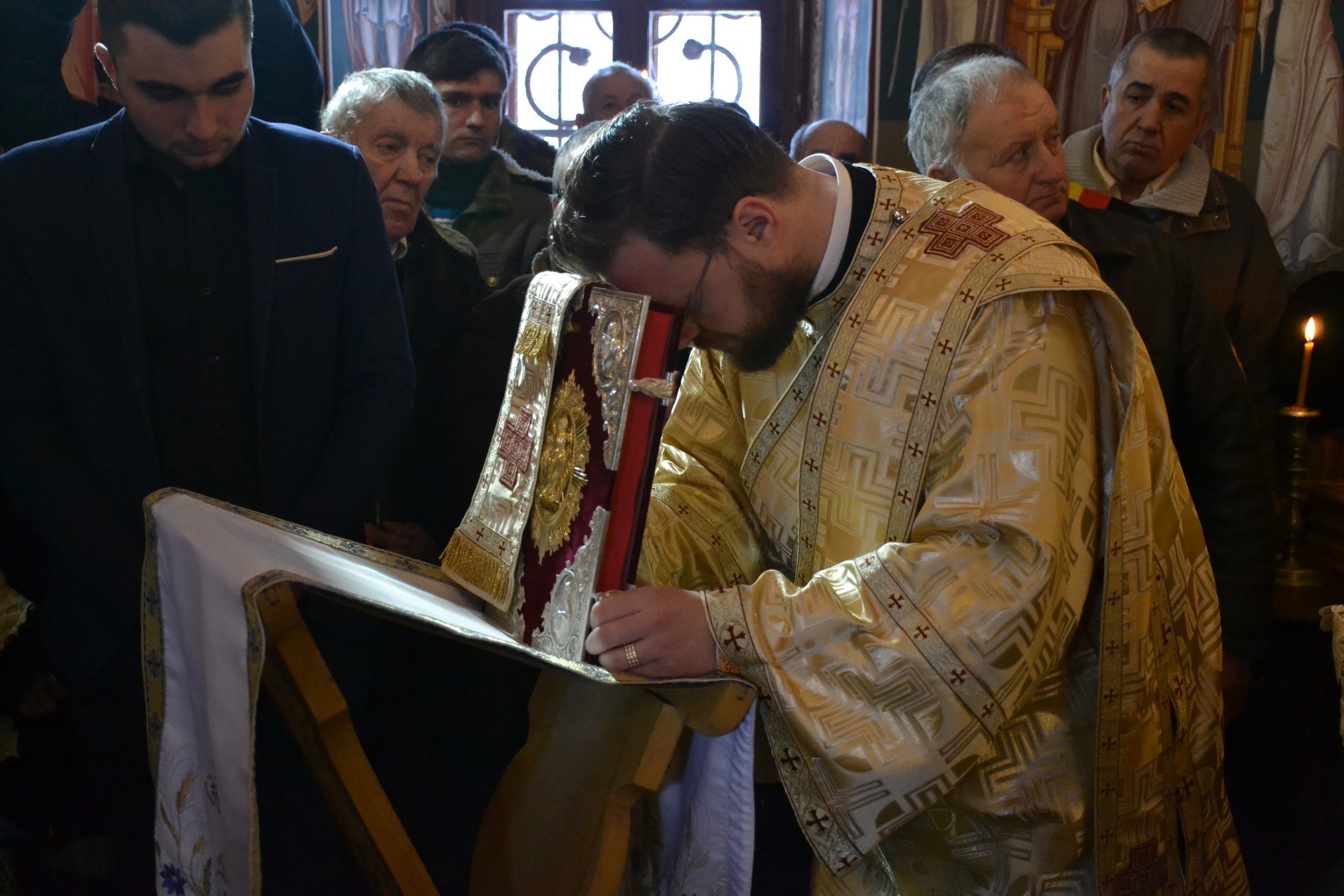 Mitropolitul Moldovei și Bucovinei, la Poiana-Vorona: „Să nu-i judecăm pe cei care au căzut în păcate grele” Mitropolitul Moldovei și Bucovinei, la Poiana-Vorona: „Să nu-i judecăm pe cei care au căzut în păcate grele”