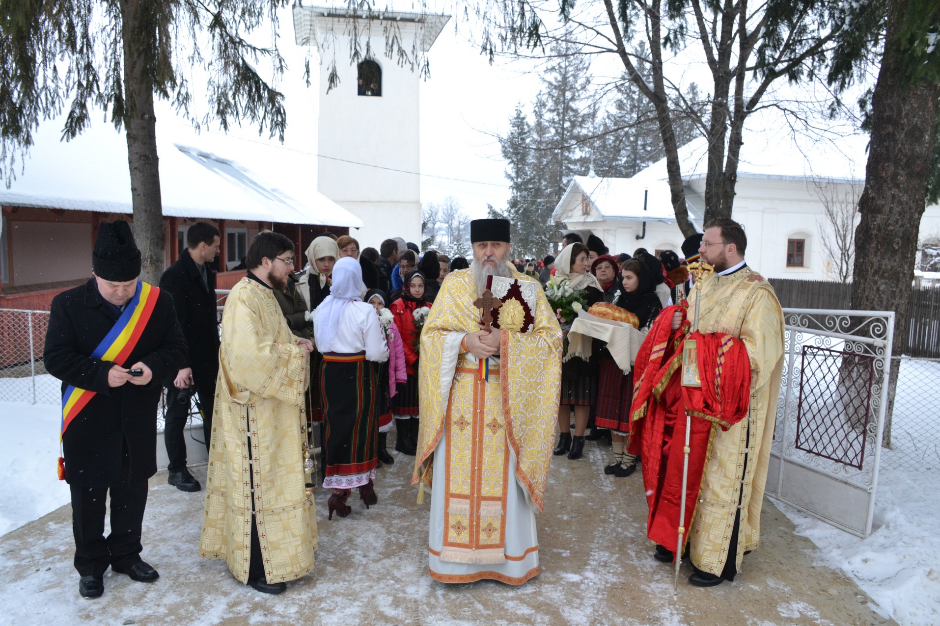 Mitropolitul Moldovei și Bucovinei, la Poiana-Vorona: „Să nu-i judecăm pe cei care au căzut în păcate grele” Mitropolitul Moldovei și Bucovinei, la Poiana-Vorona: „Să nu-i judecăm pe cei care au căzut în păcate grele”