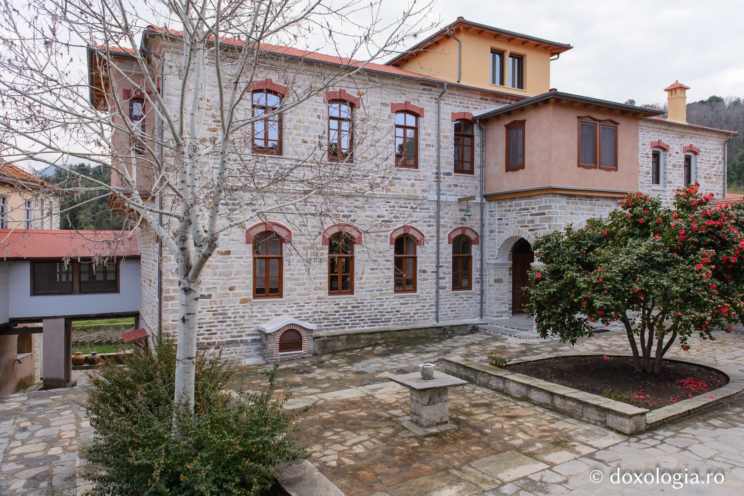 Chilia „Sfântul Ierarh Nicolae” Burazeri – Athos / Foto: Pr. Silviu Cluci Chilia „Sfântul Ierarh Nicolae” Burazeri – Athos