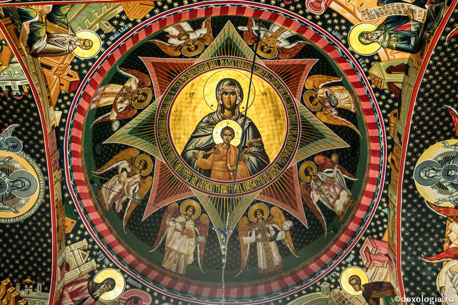 Merele Maicii Domnului / Foto: Pr. Silviu Cluci Maica Domnului