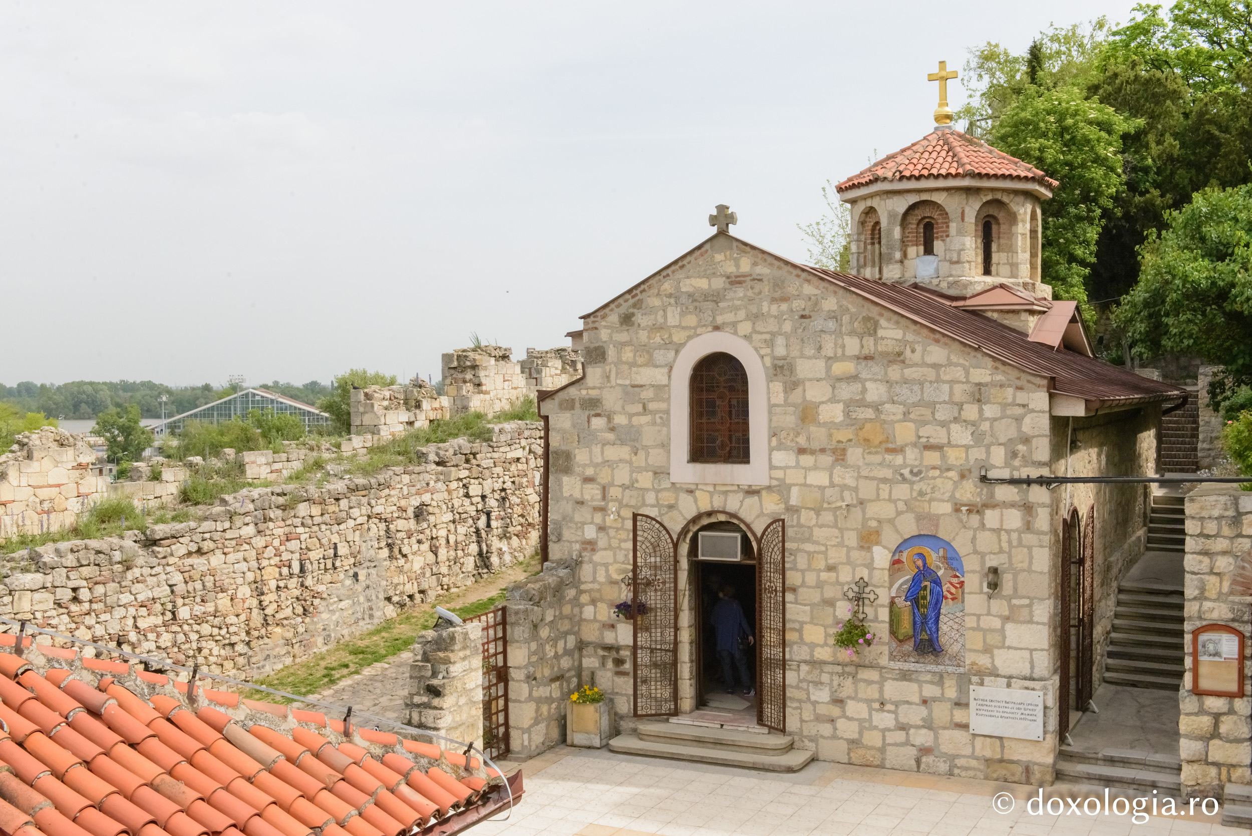 Biserica „Sfânta Parascheva” Kalemegdan / Foto: Victor Larie Biserica „Sfânta Parascheva” Kalemegdan – Belgrad, Serbia