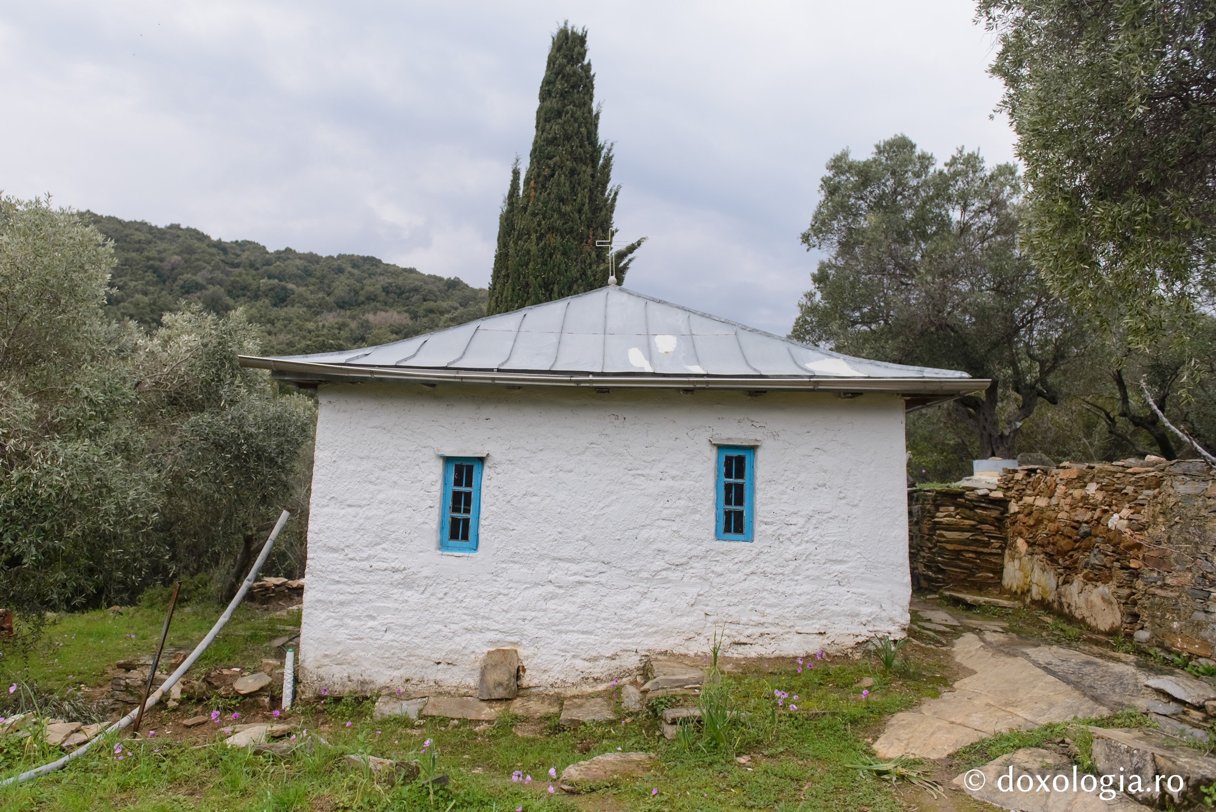 Coliba „Cinstita Cruce” – Kapsala, Athos / Foto: pr. Silviu Cluci Coliba „Cinstita Cruce” – Kapsala, Athos