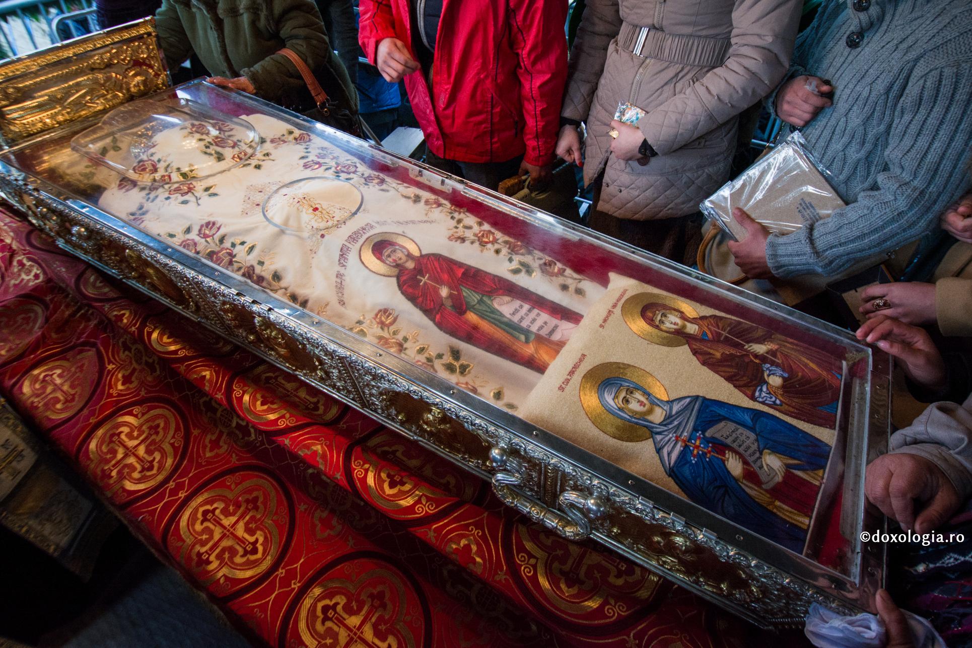 Foto: pr. Silviu Cluci Rugăciune către Sfânta Parascheva, pentru iertarea păcatelor