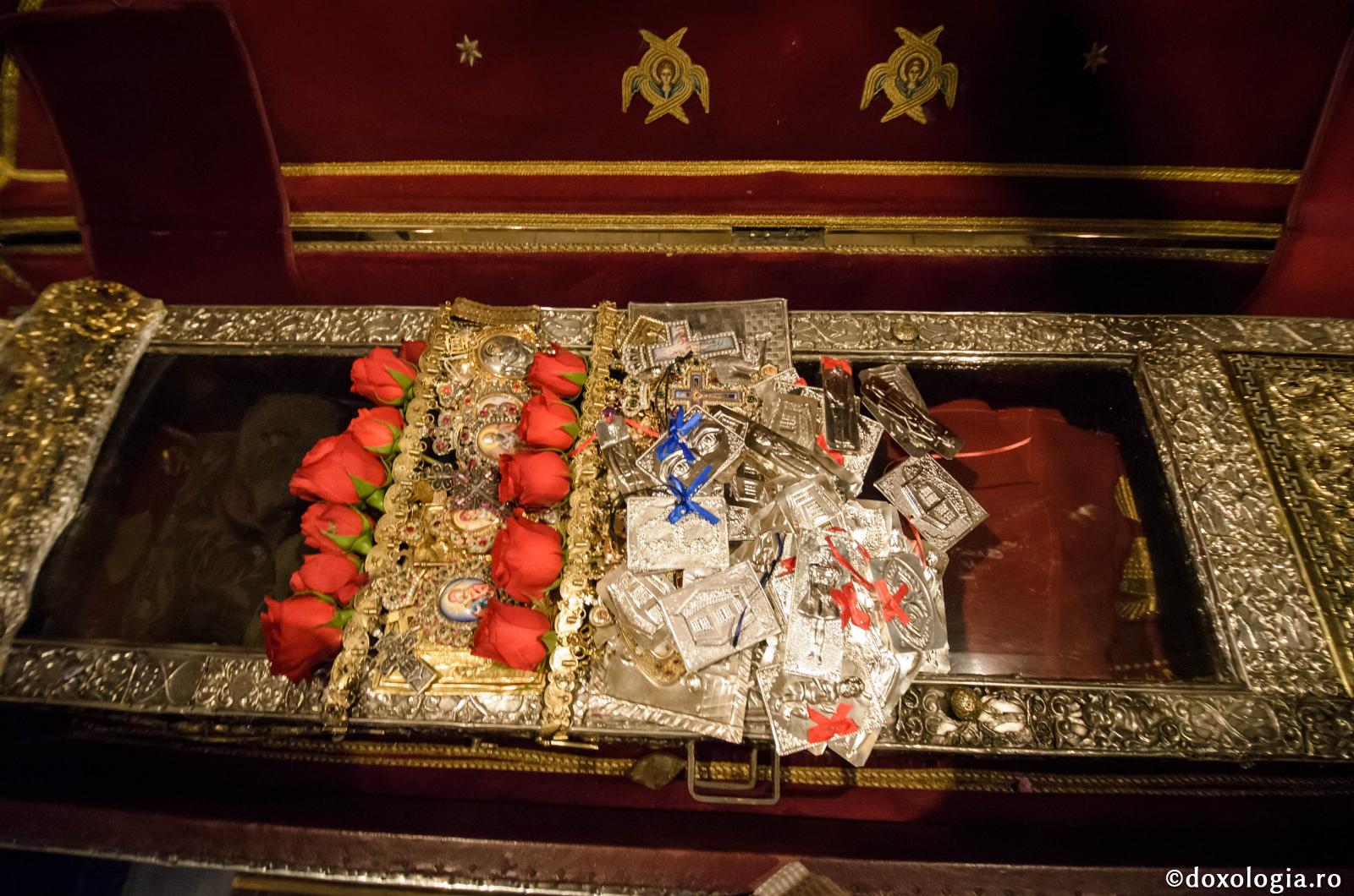 (Video) În pelerinaj la sfinții vindecători din Grecia (Video) În pelerinaj la sfinții vindecători din Grecia