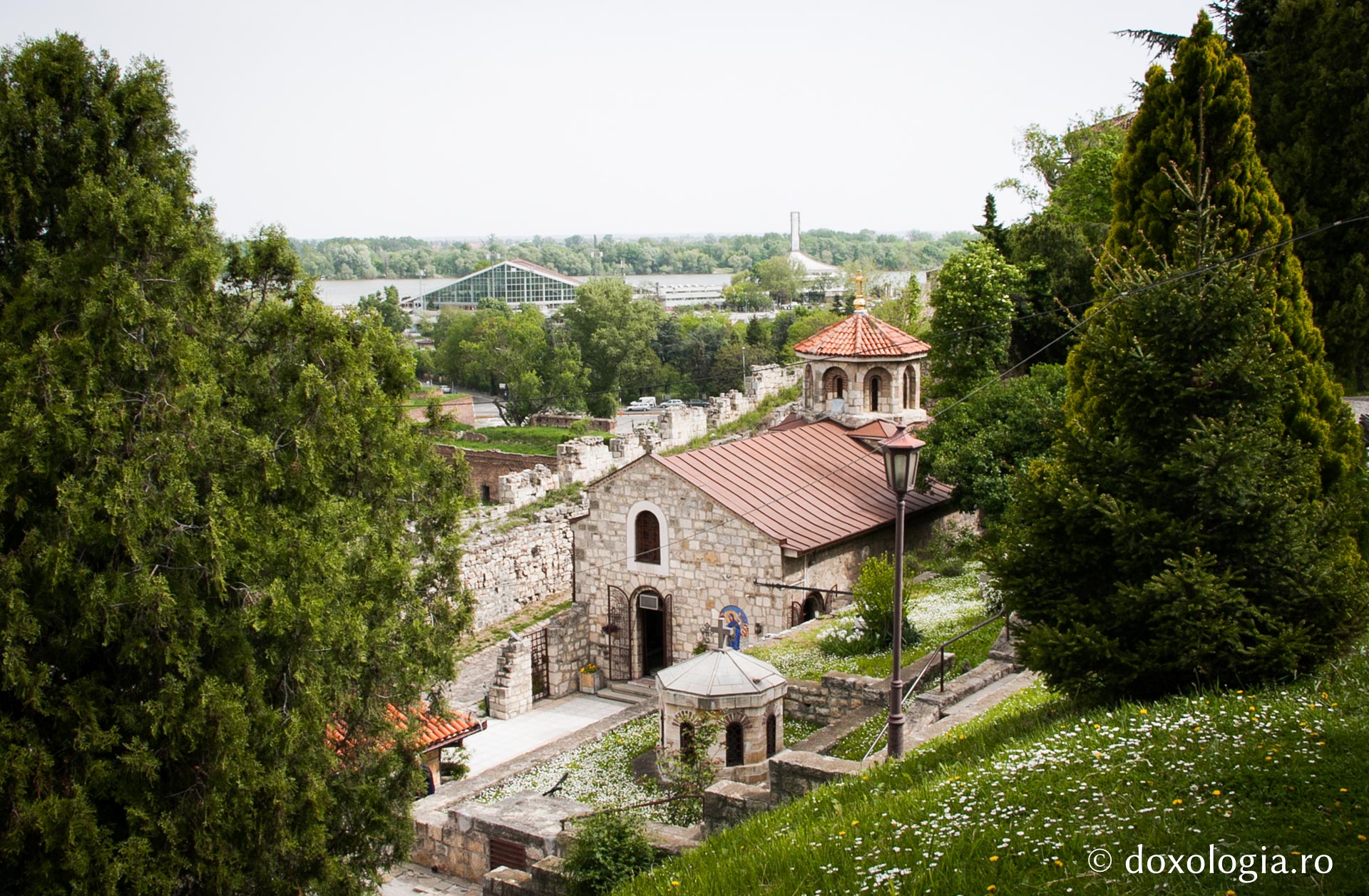Biserica Sfintei Parascheva din Kalemegdan, Serbia – locul unde moaștele Sfintei au stat peste 100 de ani / Foto: Florentina Mardari Biserica Sfintei Parascheva din Kalemegdan, Serbia