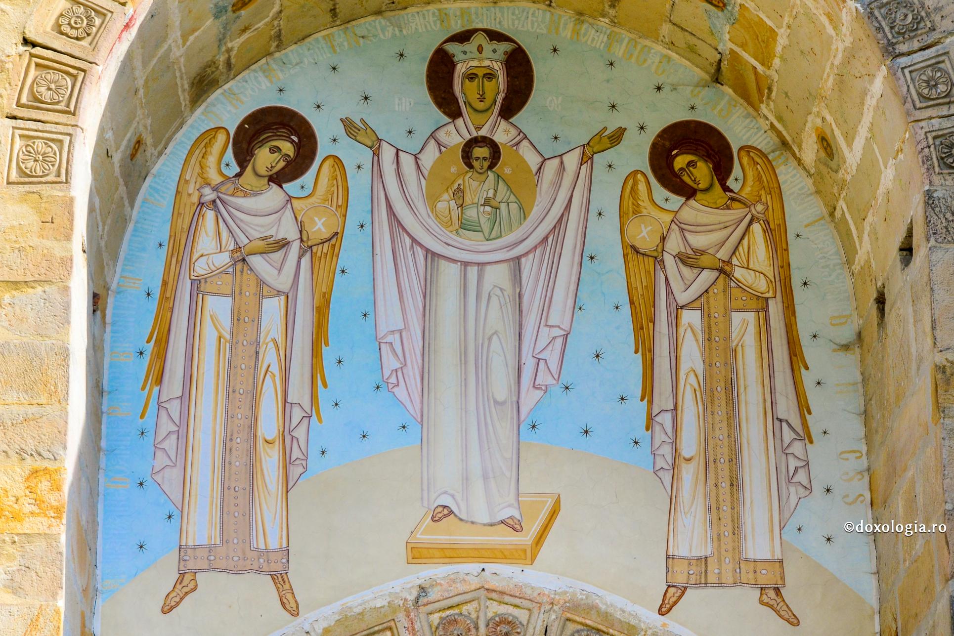 Maica Domnului a ajuns la culmea îndumnezeirii, născându-L pe lisus Hristos / Foto: Bogdan Zamfirescu Maica Domnului Împărăteasa îngerilor
