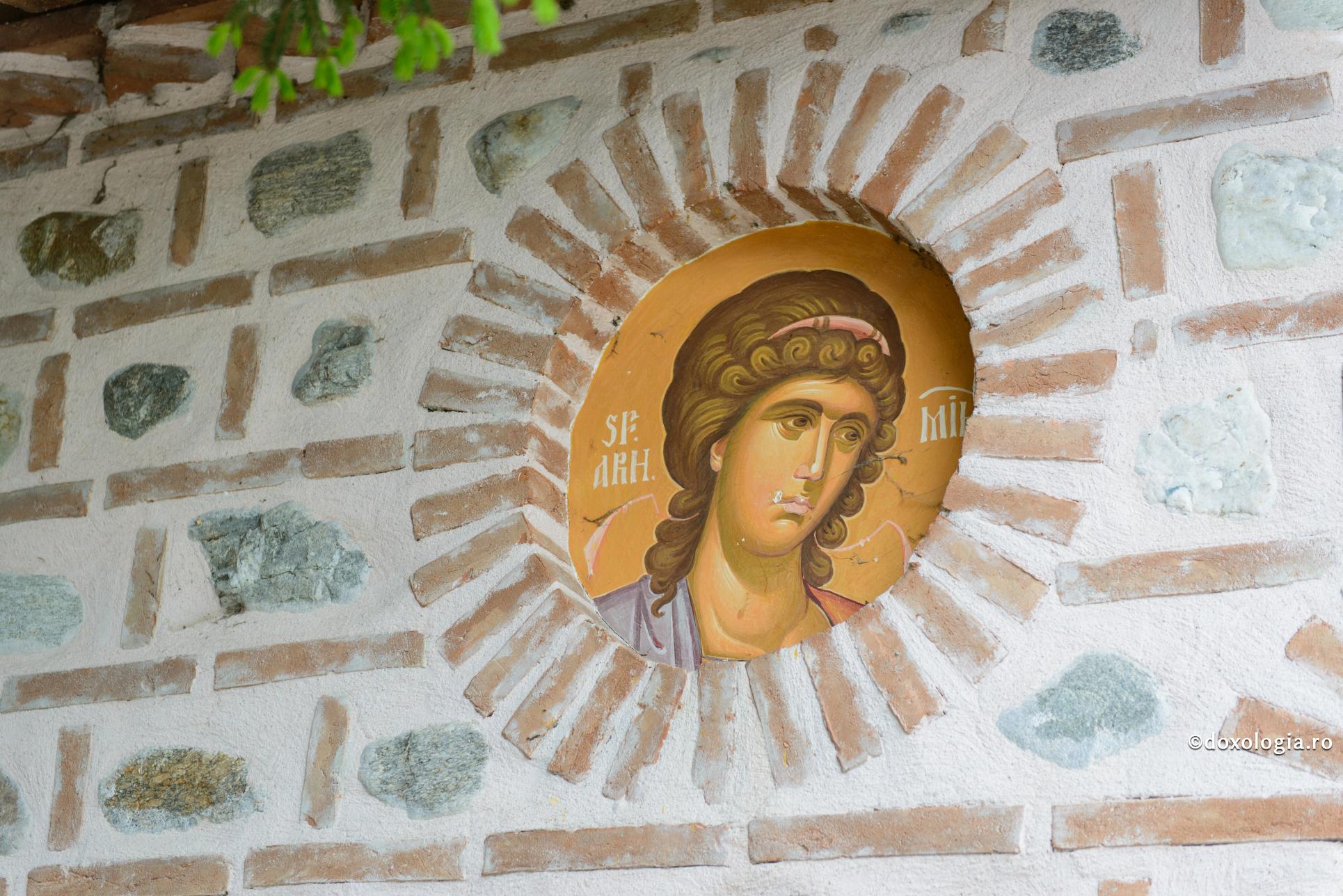 O icoană a Sfântului Arhanghel Mihail din Rodos varsă lacrimi / Foto: Ștefan Cojocariu Sfântul Arhanghel Mihail