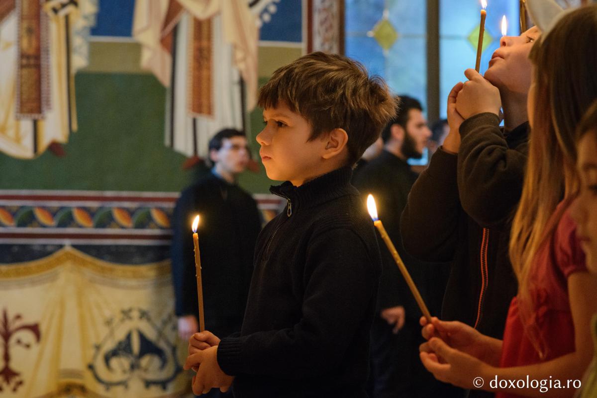 Foto: Oana Nechifor (Foto) Lăsaţi copiii să vină la Mine!