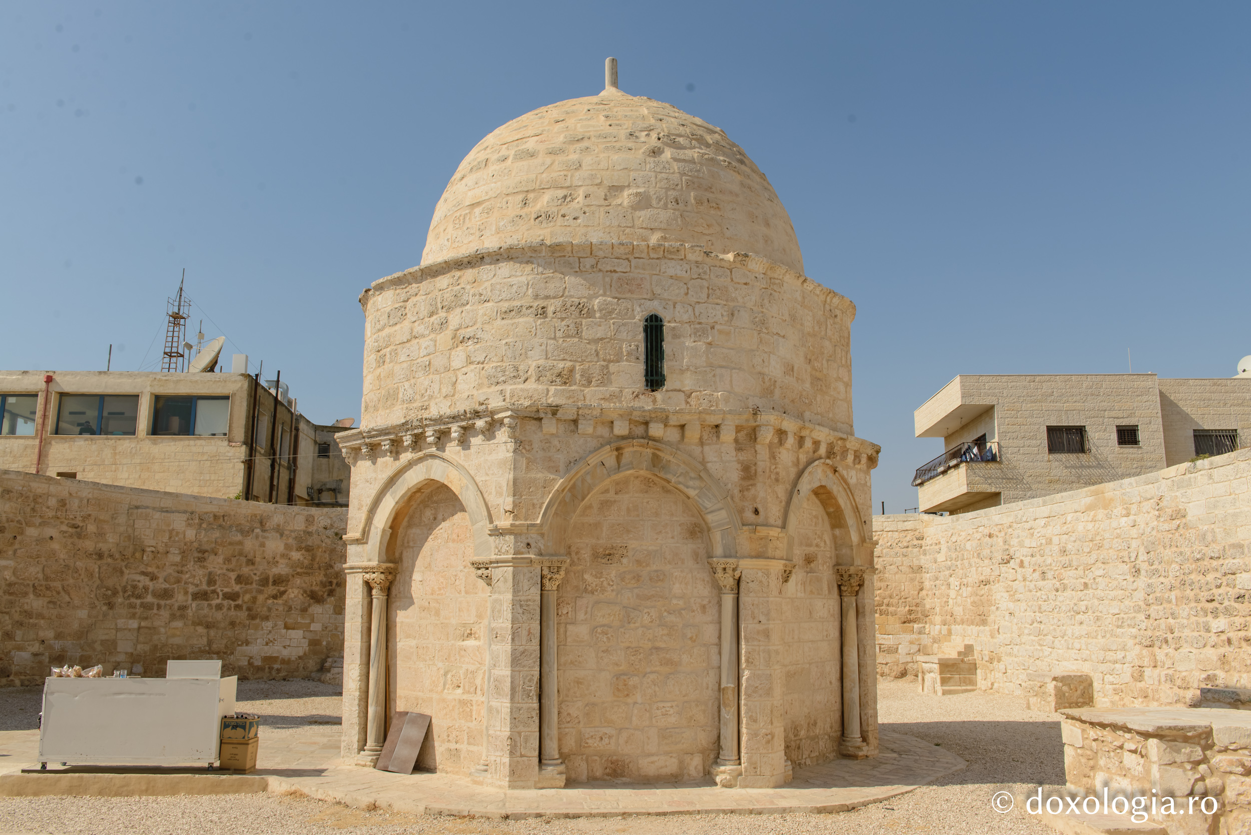 Altarul Înălțării Domnului de pe Muntele Măslinilor / Foto: Pr. Silviu Cluci Altarul Înălțării Domnului de pe Muntele Măslinilor