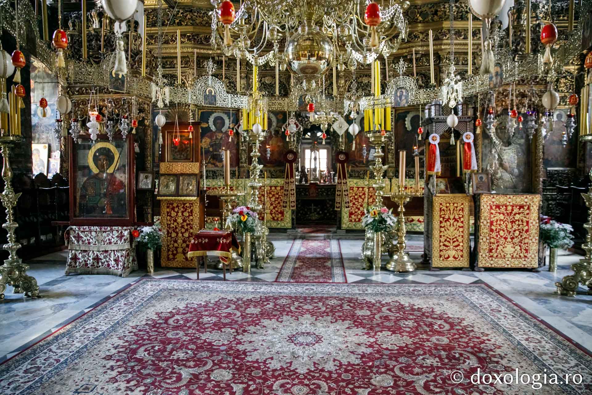 Katholikonul Mănăstirii Zografu / Foto: pr. Silviu Cluci Katholikonul Mănăstirii Zografu