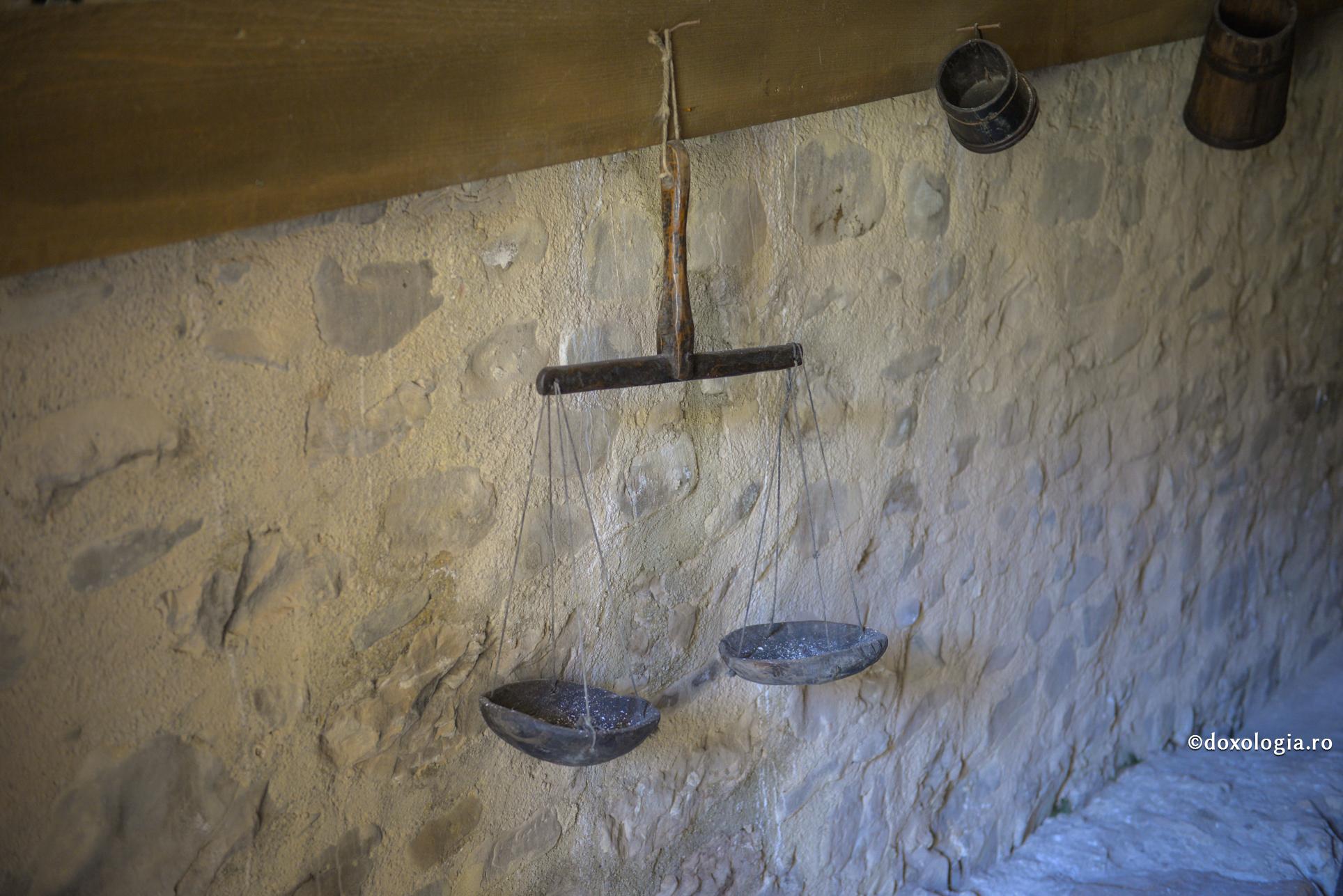 Fiecare virtute are nevoie de discernământ / Foto: Oana Nechifor balanță