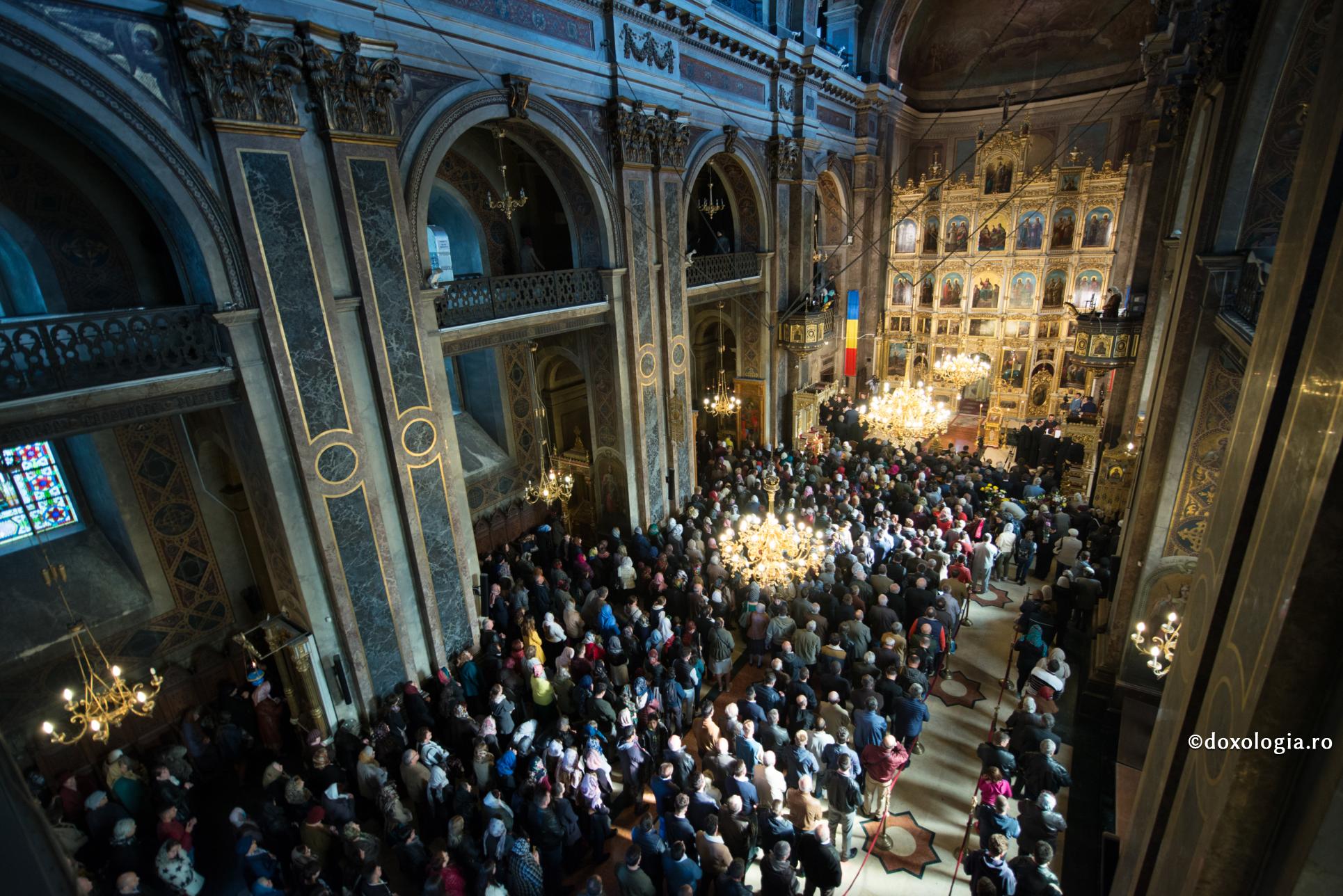 Catedrala Iasi / Foto: Tudorel Rusu Utrenia Sfintei Cuvioase Parascheva