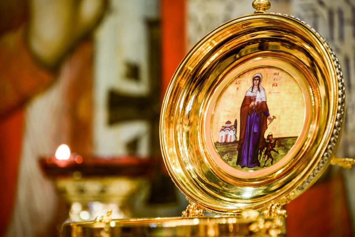 Racla cu părticele din moaștele Sfintei Mari Mucenițe Marina – Biserica „Sfântul Sava“ din Iași / Foto: Ștefan Cojocariu racla cu părticele din moaștele Sfintei Mari Mucenițe Marina
