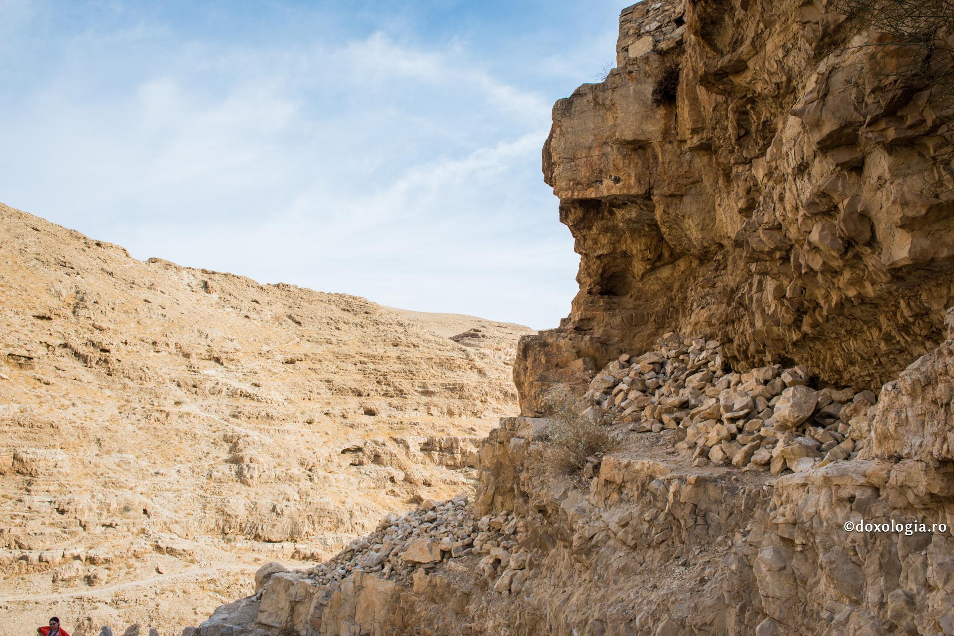 Foto: Oana Nechifor Istorisire din Limonar despre un stareț care a viețuit în peștera Botezătorului