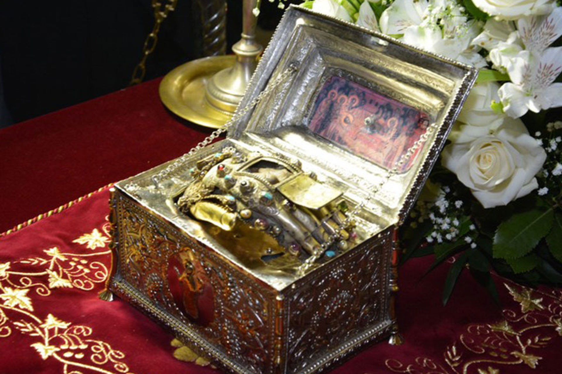 Mâna stângă a Sfântului Ioan Gură de Aur Mâna stângă a Sfântului Ioan Gură de Aur