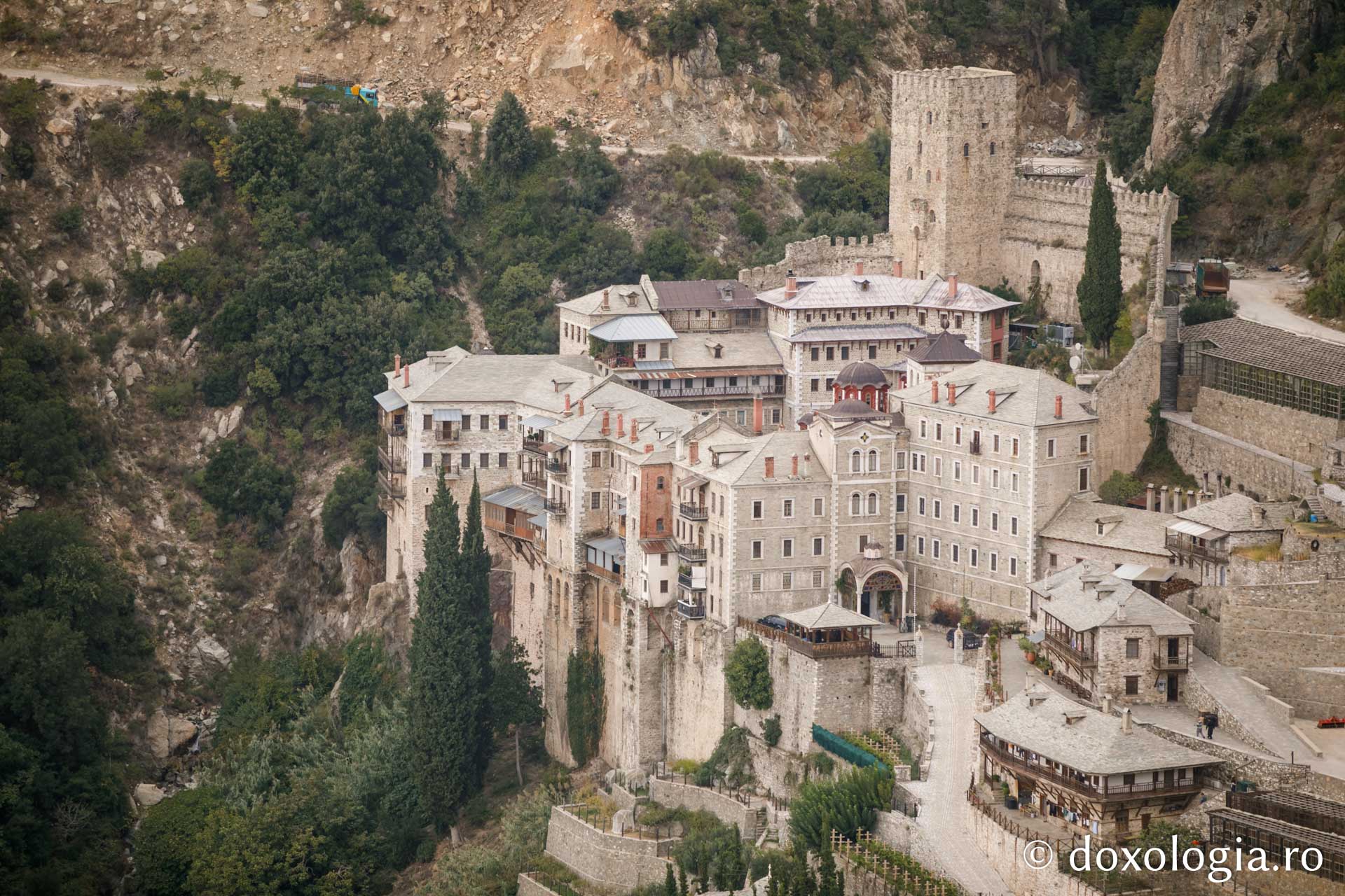 Ansamblul Clădirilor Mănăstirii „Sfântul Pavel” – Athos / Foto: Pr. Silviu Cluci Mănăstirea „Sfântul Pavel” – Athos