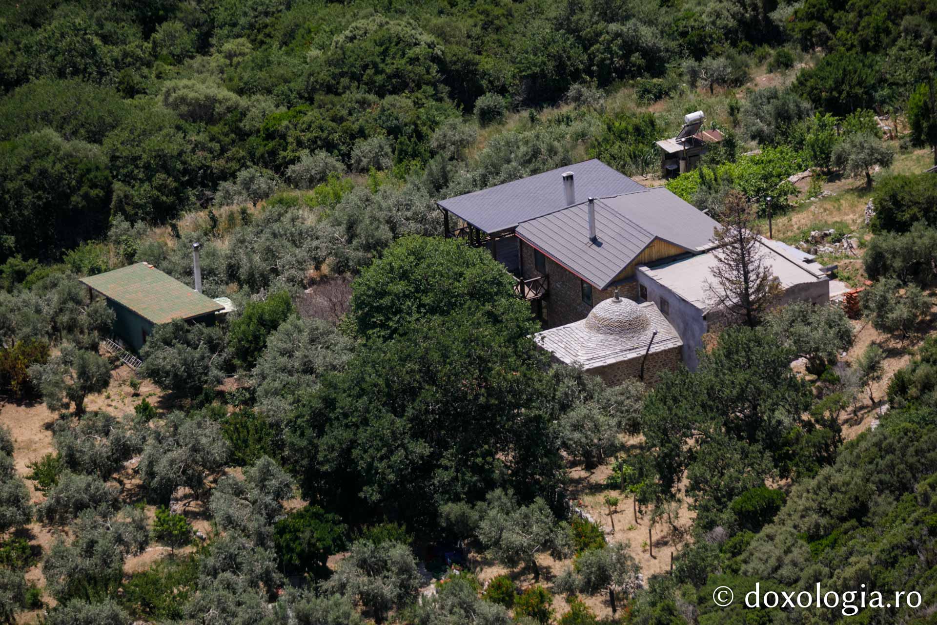 Chilia „Buna Vestire” Ianakopoula – Vigla, Athos / Foto: Pr. Silviu Cluci Chilia „Buna Vestire” Ianakopoula – Vigla, Athos