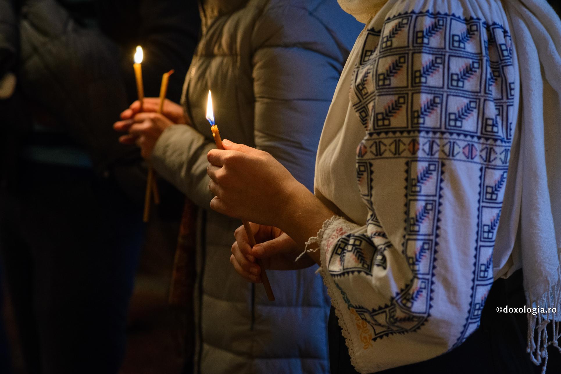 Foto: Oana Nechifor Împodobește-te cu veșmântul virtuților!