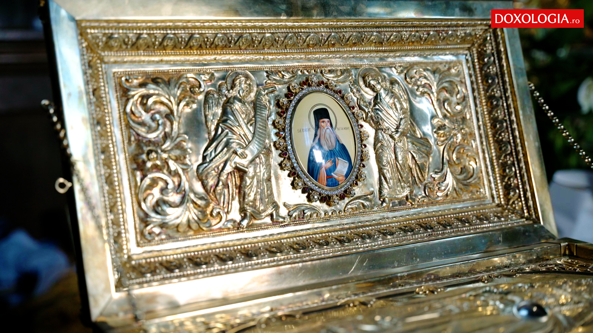 (Video) 10 informații despre racla Sfântului Cuvios Paisie de la Neamț (Video) 10 informații despre racla Sfântului Cuvios Paisie de la Neamț