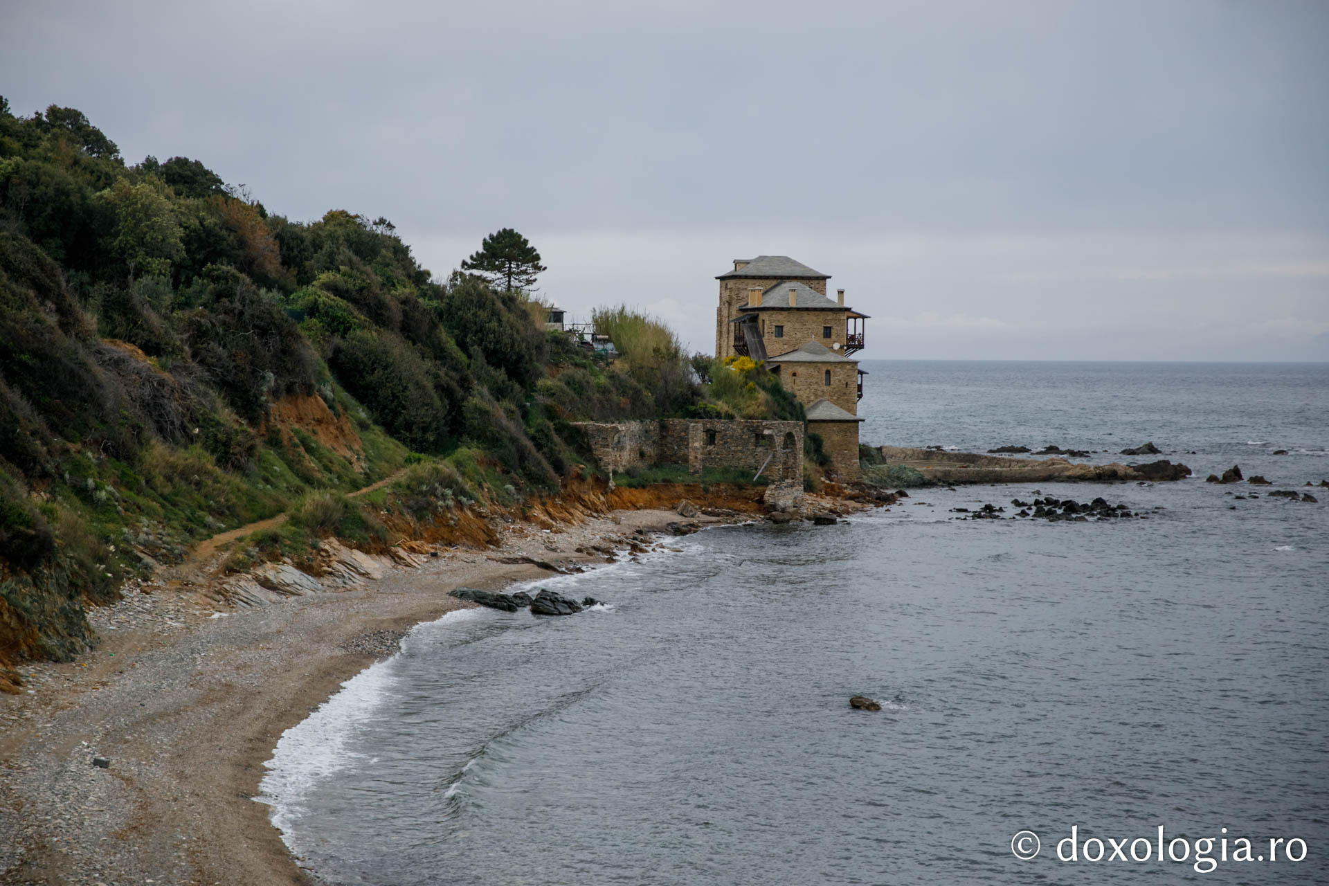 Clipe de zăbavă la Arsanaua Kaliagra a Mănăstirii Cutlumuș / Foto: Pr. Silviu Cluci Arsanaua Kaliagra a Mănăstirii Cutlumuş