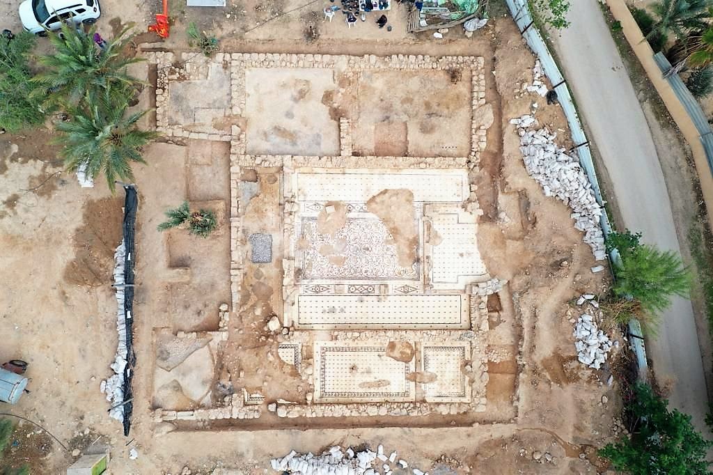 Foto: Autoritatea Civilă din Cisiordania Țara Sfântă: Mozaic din secolul al VI-lea, descoperit intact lângă Ierihon