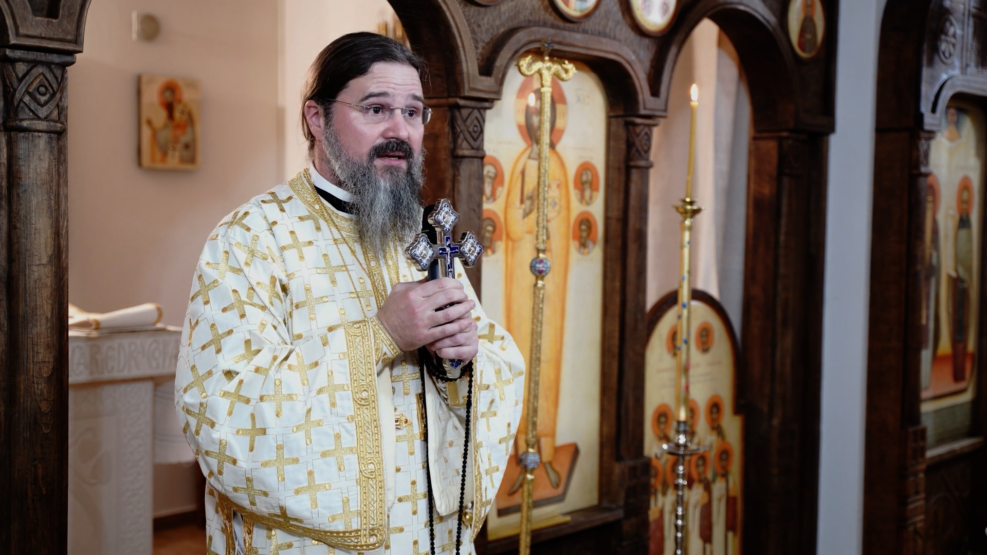 (Video) Preasfințitul Macarie: „Vedem cum nori negri și tulburători se adună pe cer. Să nu ne descurajăm!”