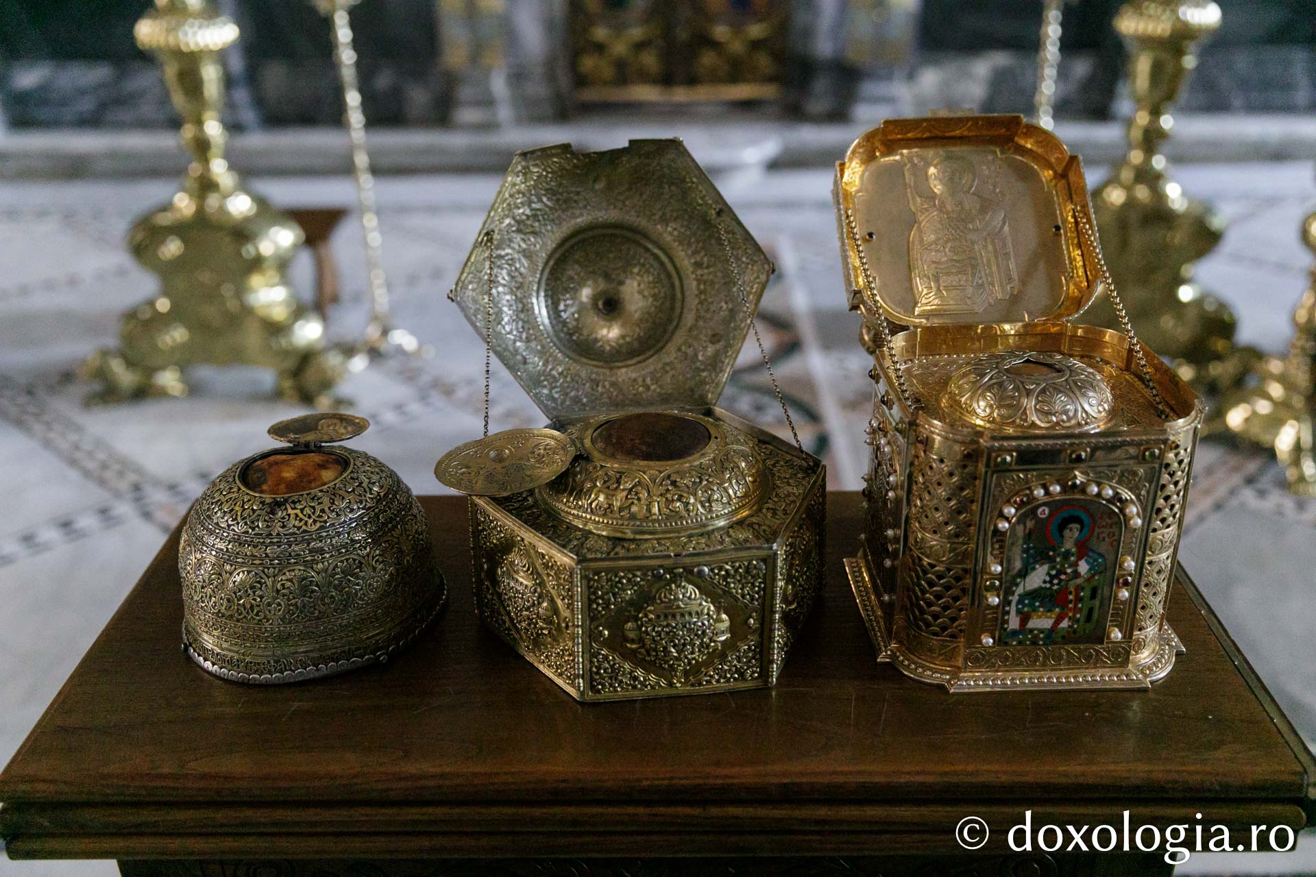 Odoarele Mănăstirii Xenofont / Foto: Pr. Silviu Cluci Odoarele Mănăstirii Xenofont