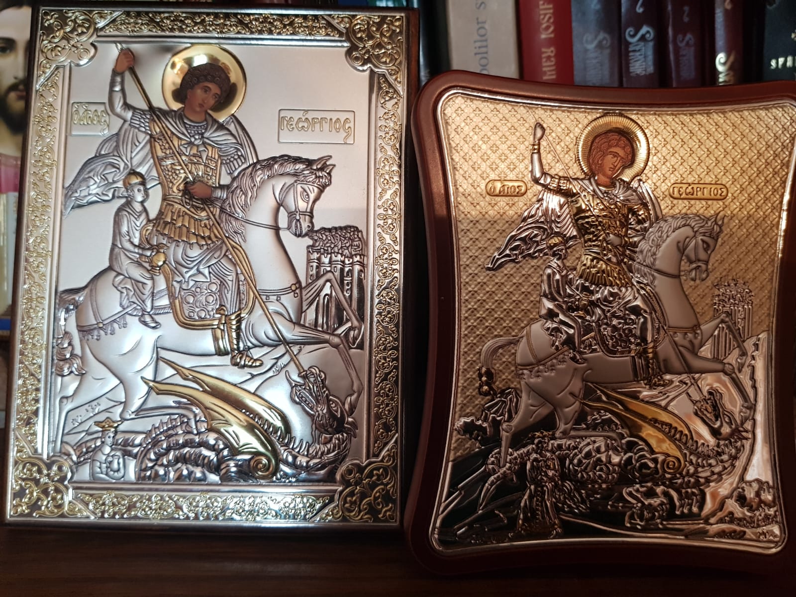 Minunile și semnele biruințelor Sfântului Gheorghe în viața noastră / Foto: arhiva familiei icoane cu Sfântul Gheorghe