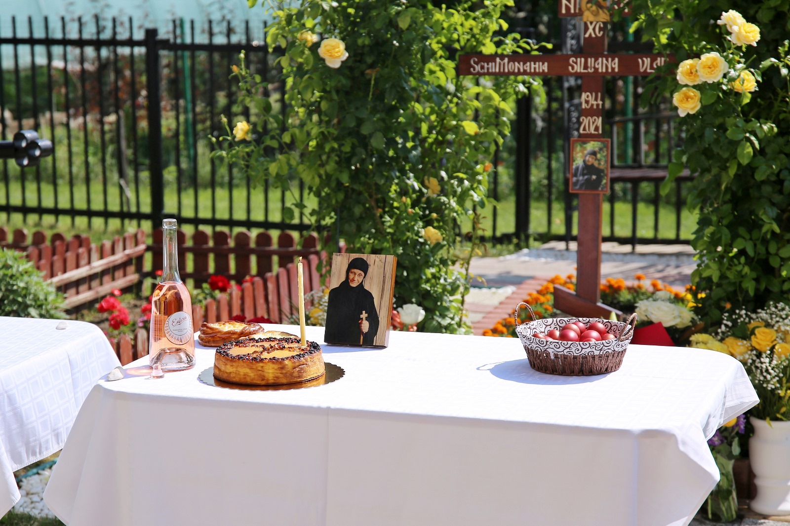 Foto: Flavius Popa (Video) S-au împlinit 3 ani de la trecerea la Domnul a Maicii Siluana Vlad