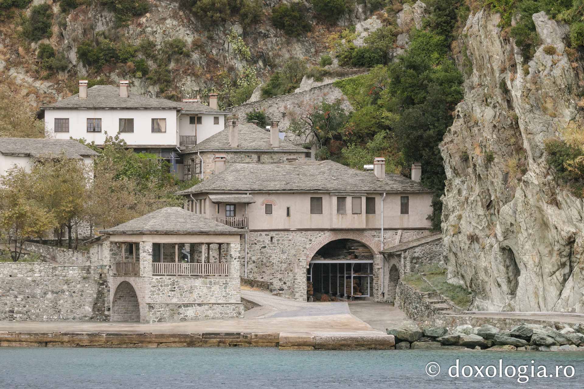 Arsanaua Mănăstirii Dionisiu / Foto: Pr. Silviu Cluci Arsanaua Mănăstirii Dionisiu