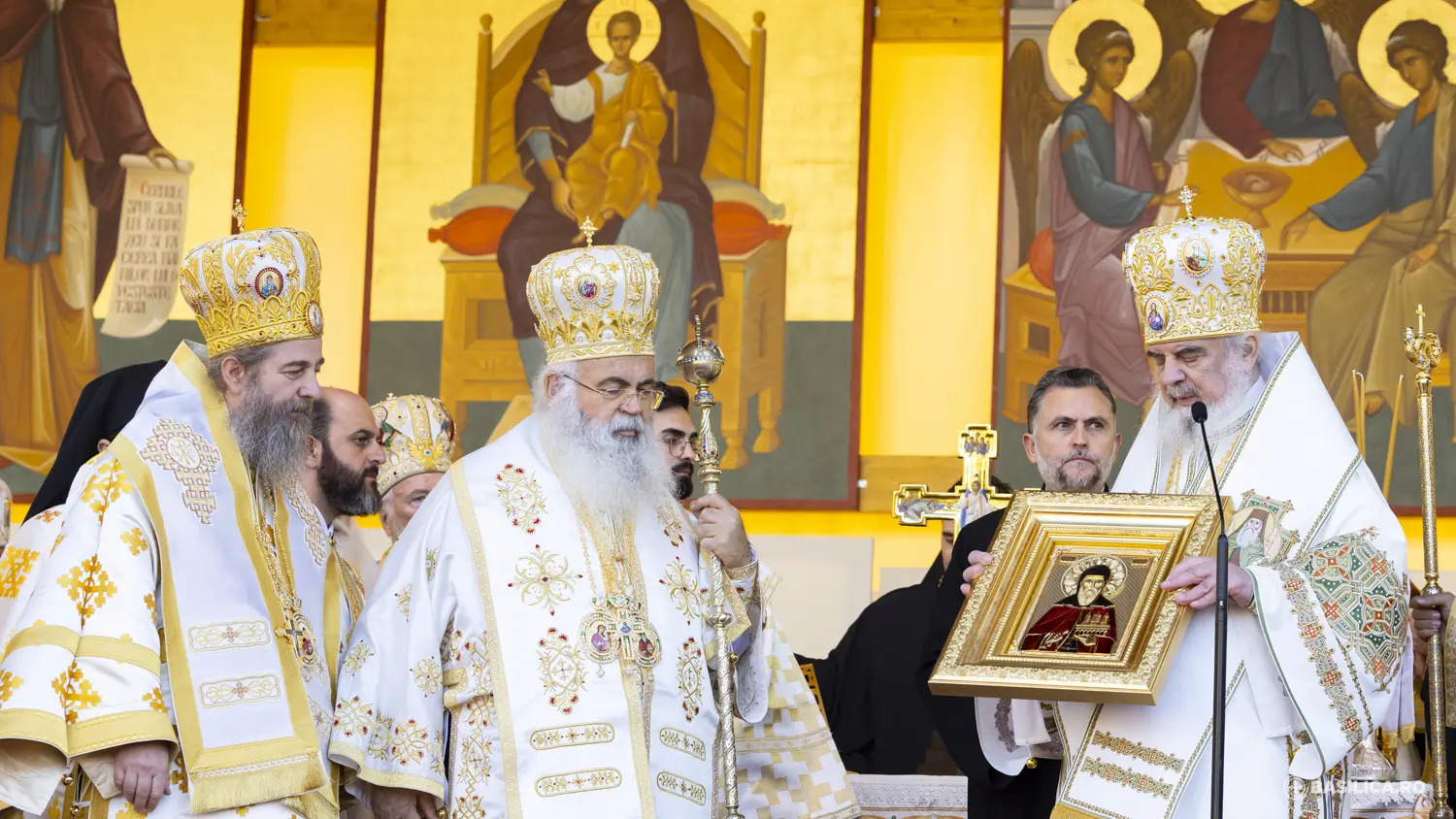 Foto credit: Basilica.ro / Mircea Florescu hram București