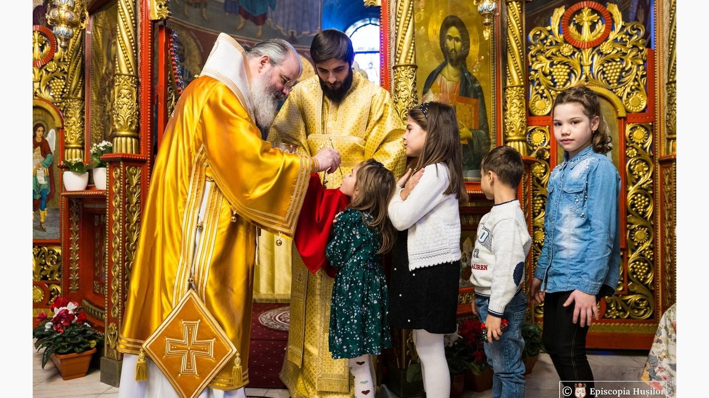 PS Ignatie, Episcopul Hușilor: vom căpăta profunzime asupra propriei vieţi dacă ne împărtășim cu Cel care este Însăși Viaţa PS Ignatie, Episcopul Hușilor la Liturghia de 1 ianuarie