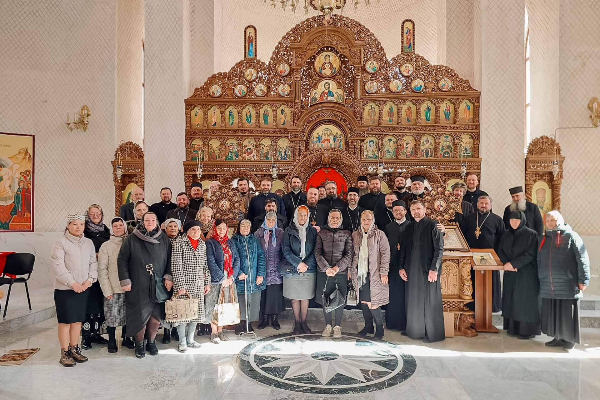 Întâlnire duhovnicească la Chișinău: Preoți din Basarabia și România, uniți în Hristos Întâlnire duhovnicească la Chișinău: Preoți din Basarabia și România, uniți în Hristos