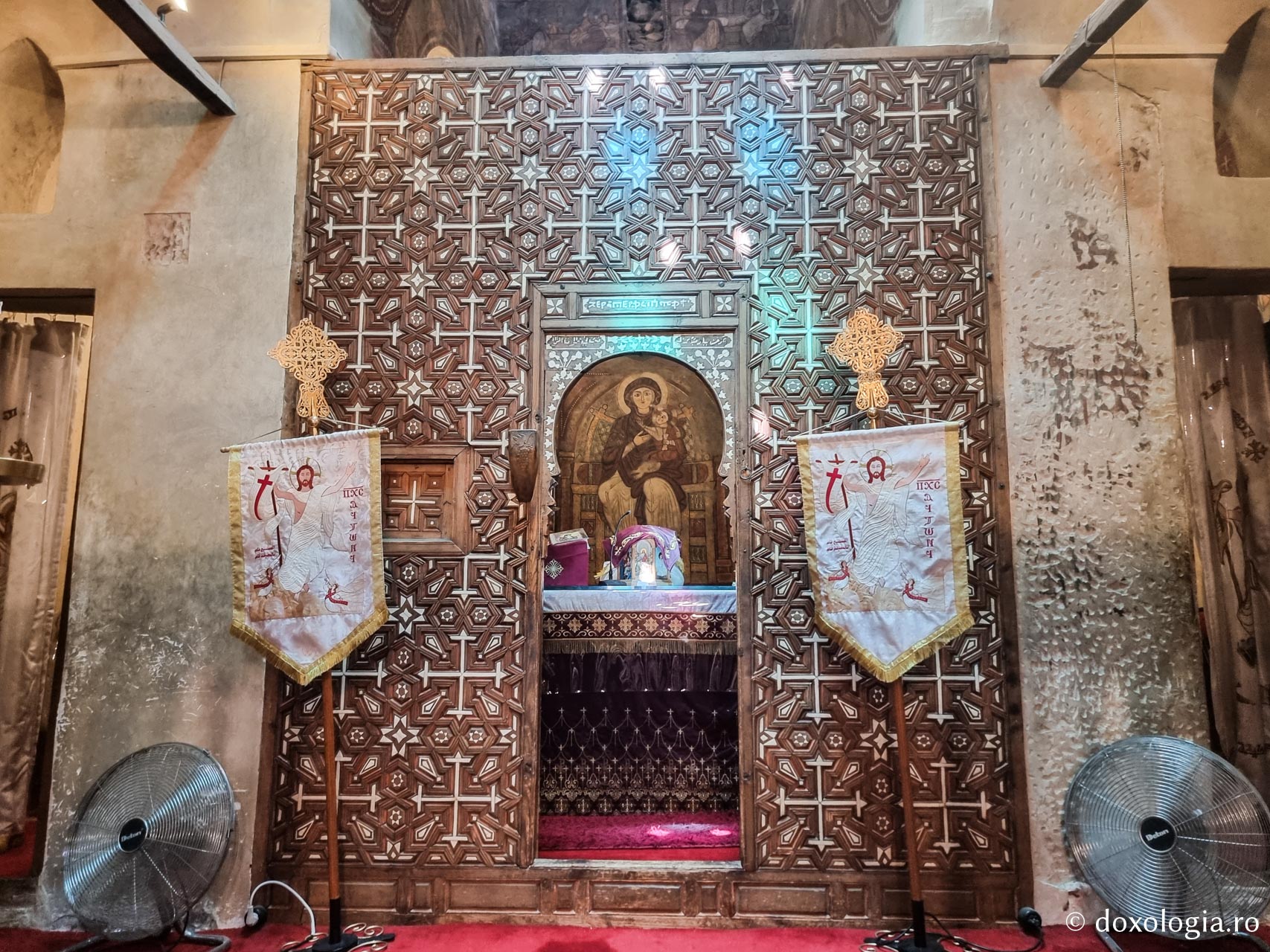 Închinare la moaștele Sfântului Cuvios Antonie cel Mare / Foto: Magda Buftea Închinare la moaștele Sfântului Cuvios Antonie cel Mare