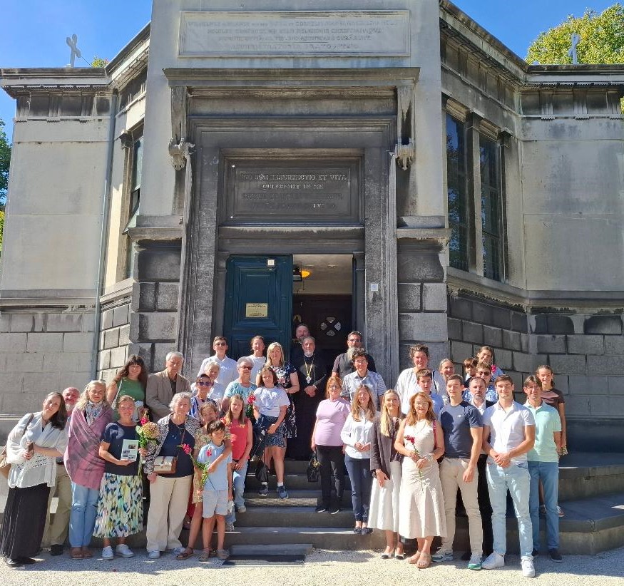 Ziua Bunicilor, sărbătorită în parohia ortodoxă română „Sfântul Grigorie Teologul” din SchiedamRotterdam, Țările de Jos Ziua Bunicilor, sărbătorită în parohia ortodoxă română „Sfântul Grigorie Teologul” din Schiedam/Rotterdam, Țările de Jos