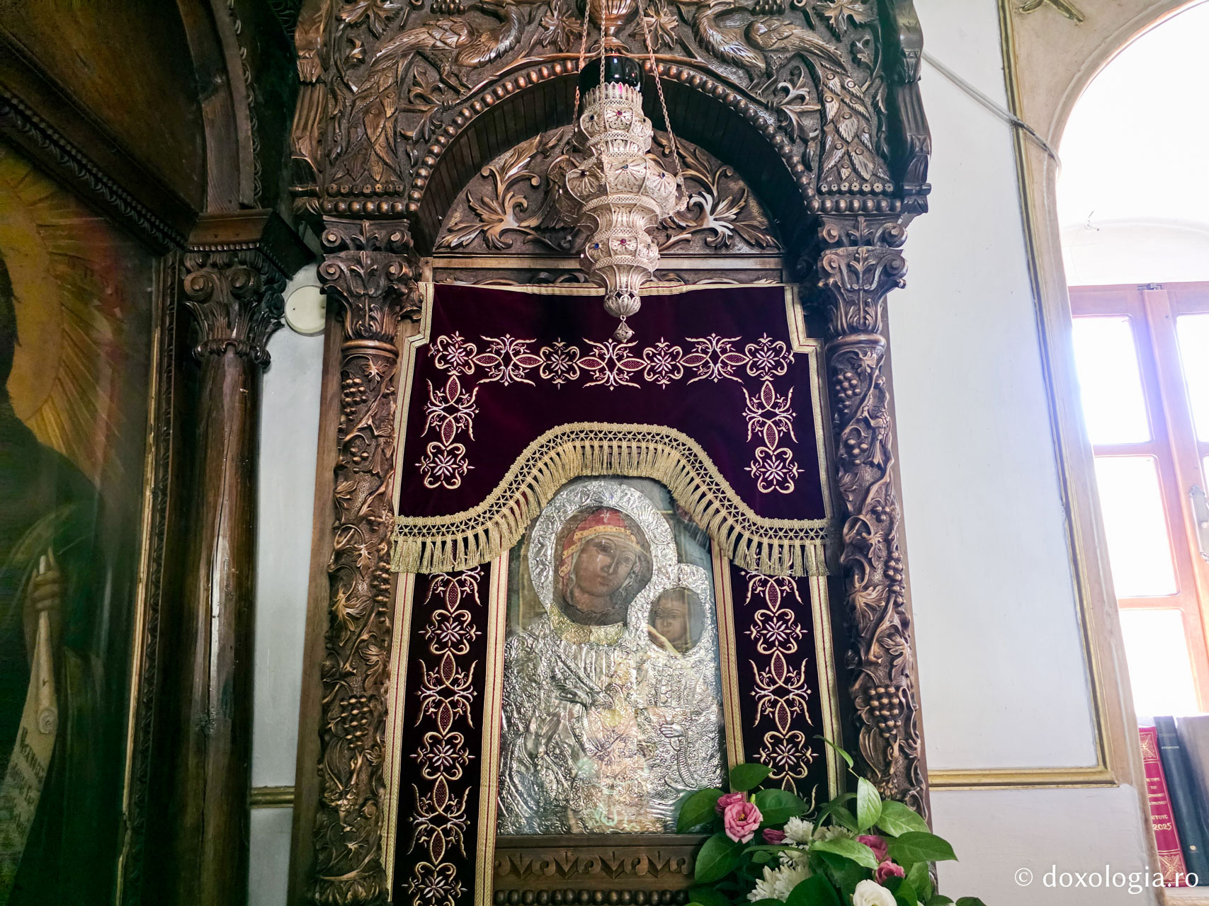 Icoana făcătoare de minuni a Maicii Domnului „Panaghia Ypseni” din Insula Rodos / Foto: Magda Buftea Icoana făcătoare de minuni a Maicii Domnului „Panaghia Ypseni” din Insula Rodos