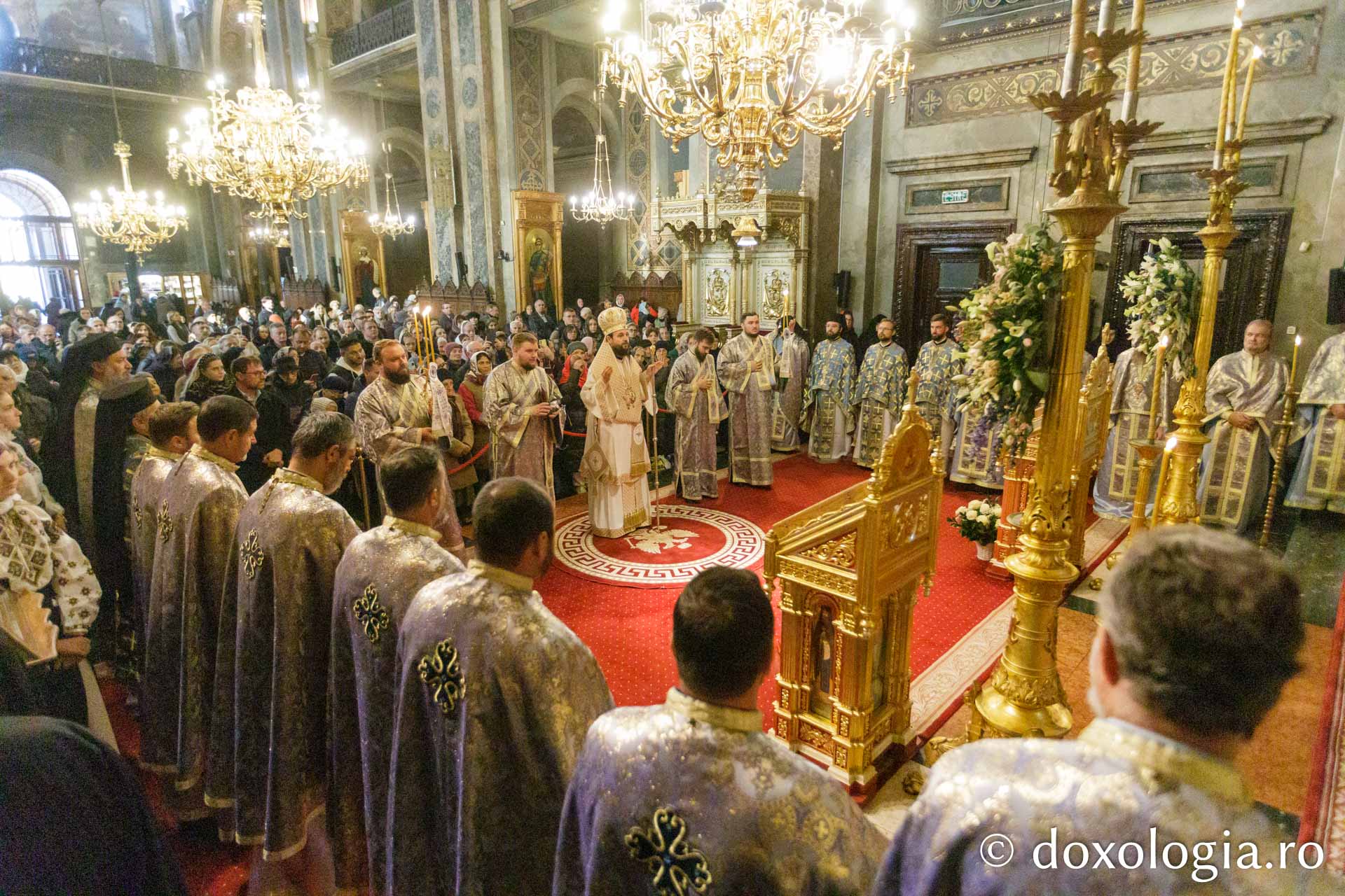 PS Teofil Trotușanul a slujit la Catedrala Mitropolitană din Iași în ultima zi de hram / Foto: pr. Silviu Cluci PS Teofil Trotușanul a slujit la Catedrala Mitropolitană din Iași în ultima zi de hram