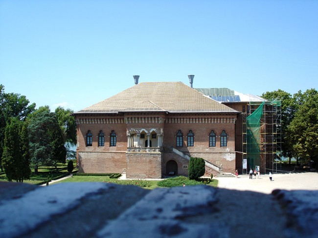 Palatul Mogoşoaia, una dintre edificiile reprezentative ale stilului brâncovenesc.