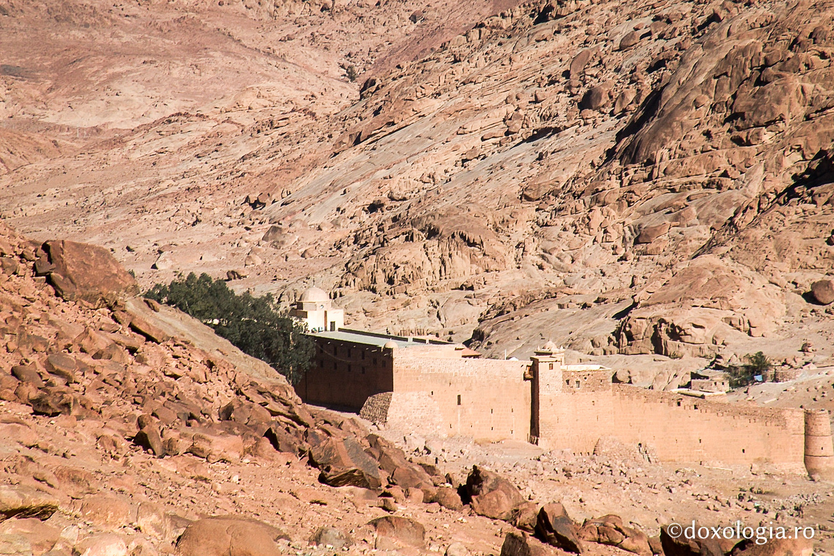 (Foto) Mănăstirea Sfintei Ecaterina de pe Muntele Sinai (Foto) Mănăstirea Sfintei Ecaterina de pe Muntele Sinai