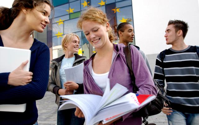 Oportunităţi pentru studenţi şi profesori prin Erasmus